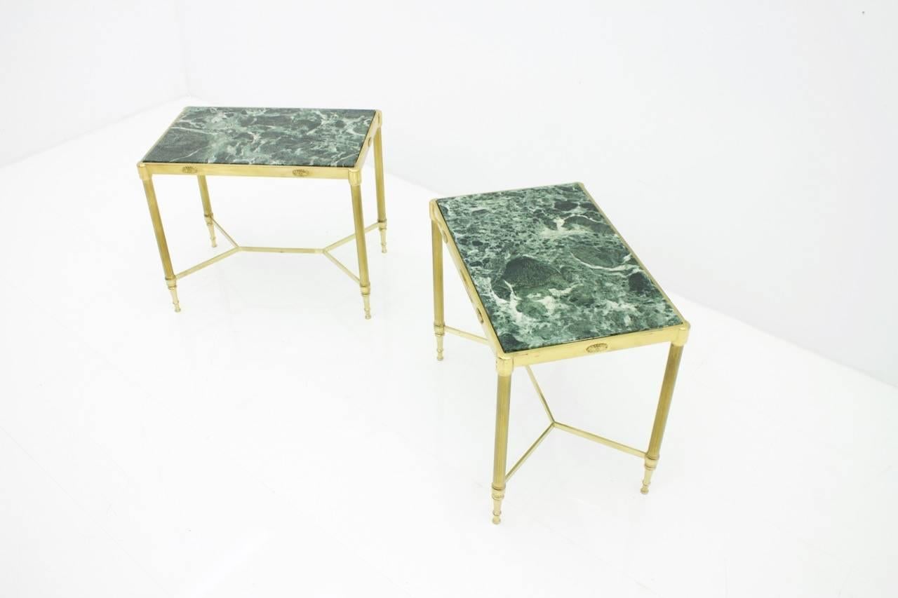 Pair of Italian Brass Side Tables with Green Marble Top, 1950s im Zustand „Gut“ in Frankfurt / Dreieich, DE