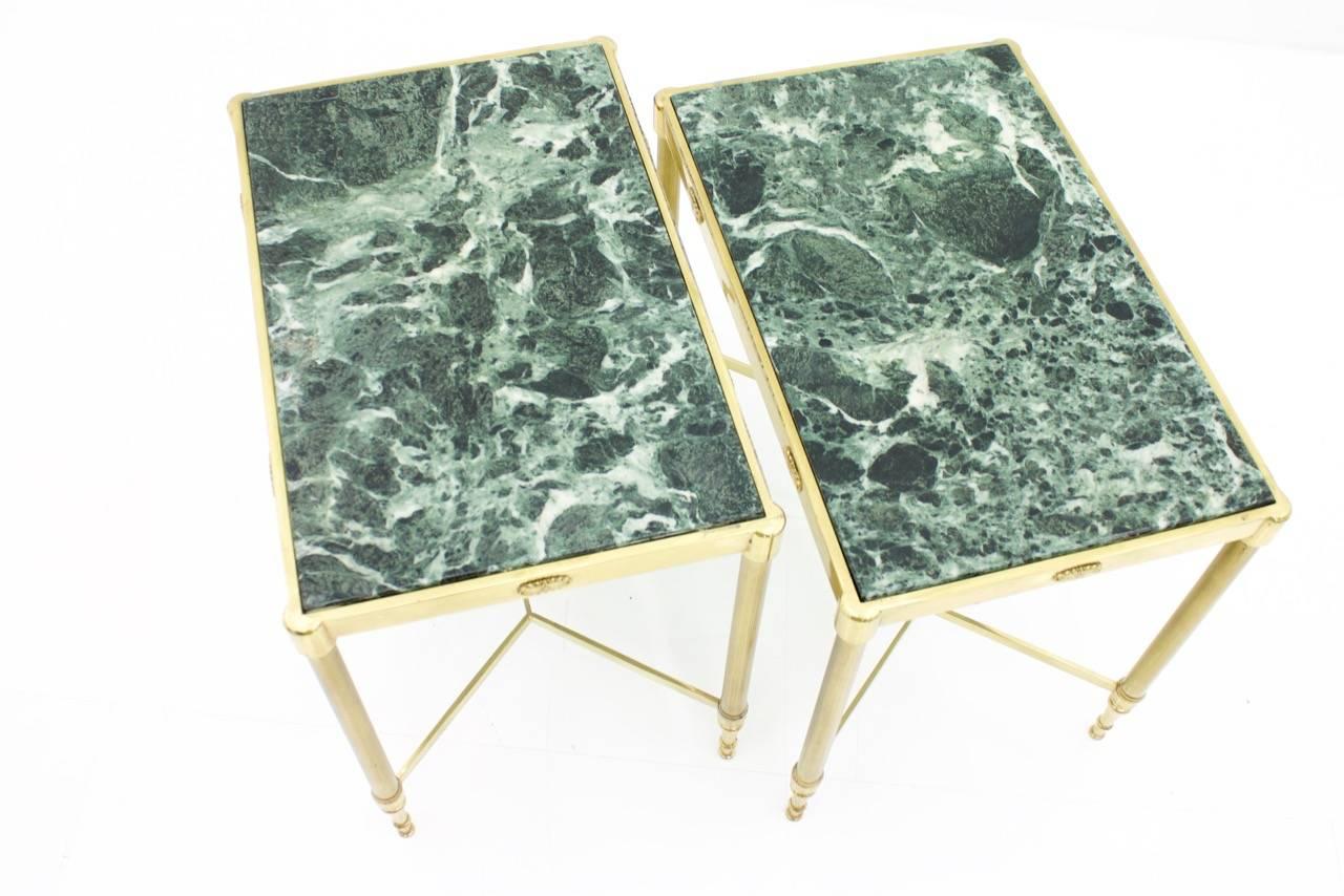 Pair of Italian Brass Side Tables with Green Marble Top, 1950s (Metall)