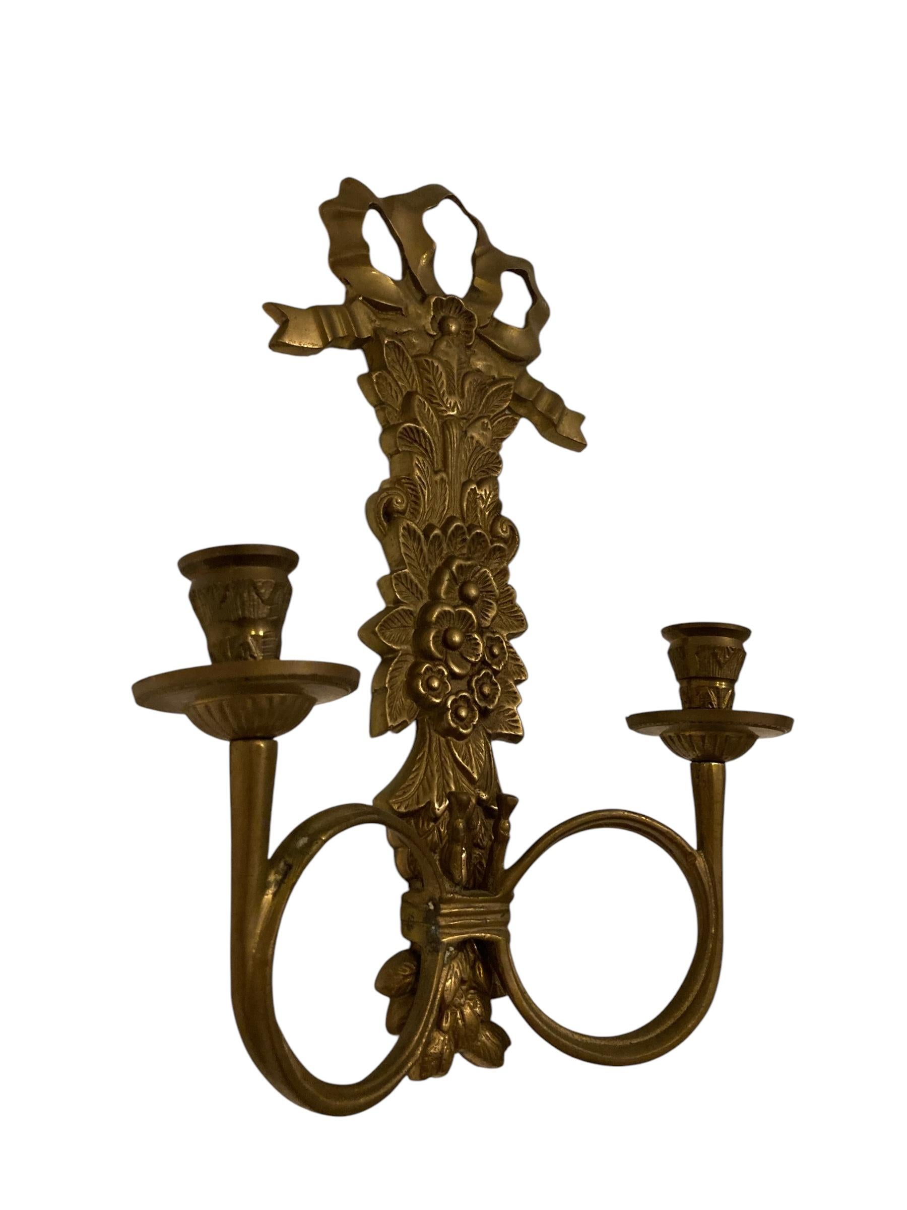 Pareja de apliques de latón italiano, candelabros en venta 1