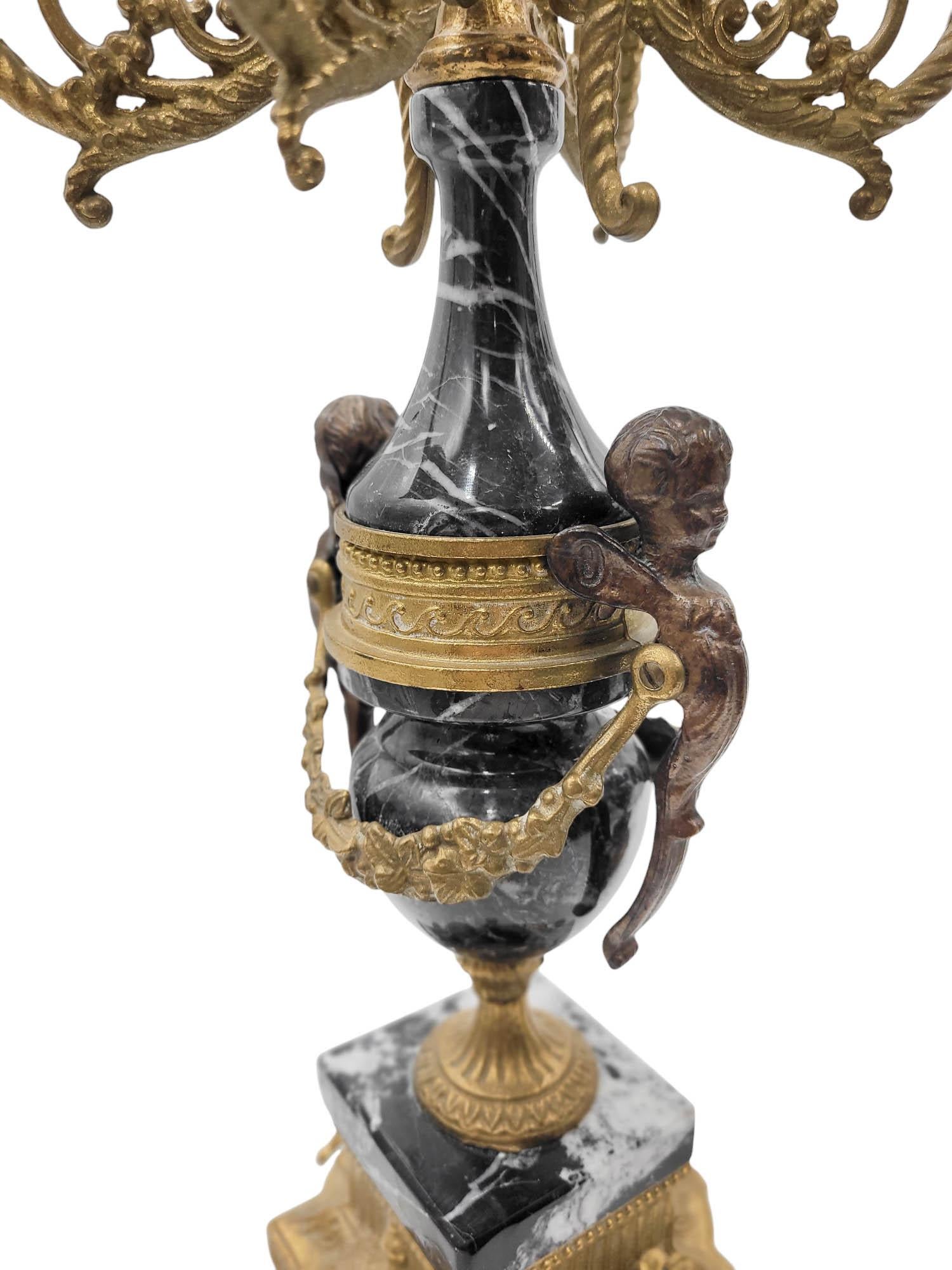 Paire de candélabres italiens en bronze et marbre noir Brevettato en vente 5