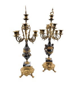 Paire de candélabres italiens en bronze et marbre noir Brevettato