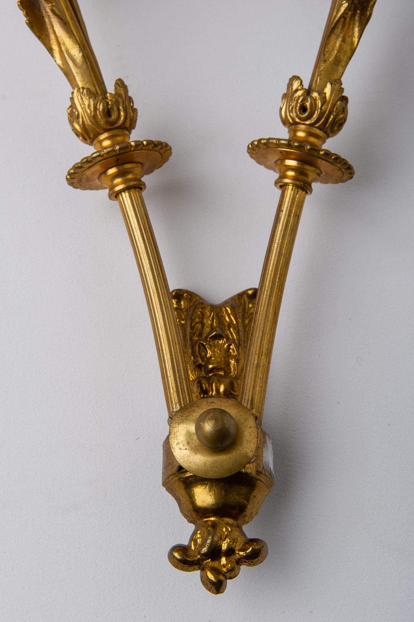 Paar italienische Bronze-Applikationen oder Wandlampen (Vergoldet) im Angebot