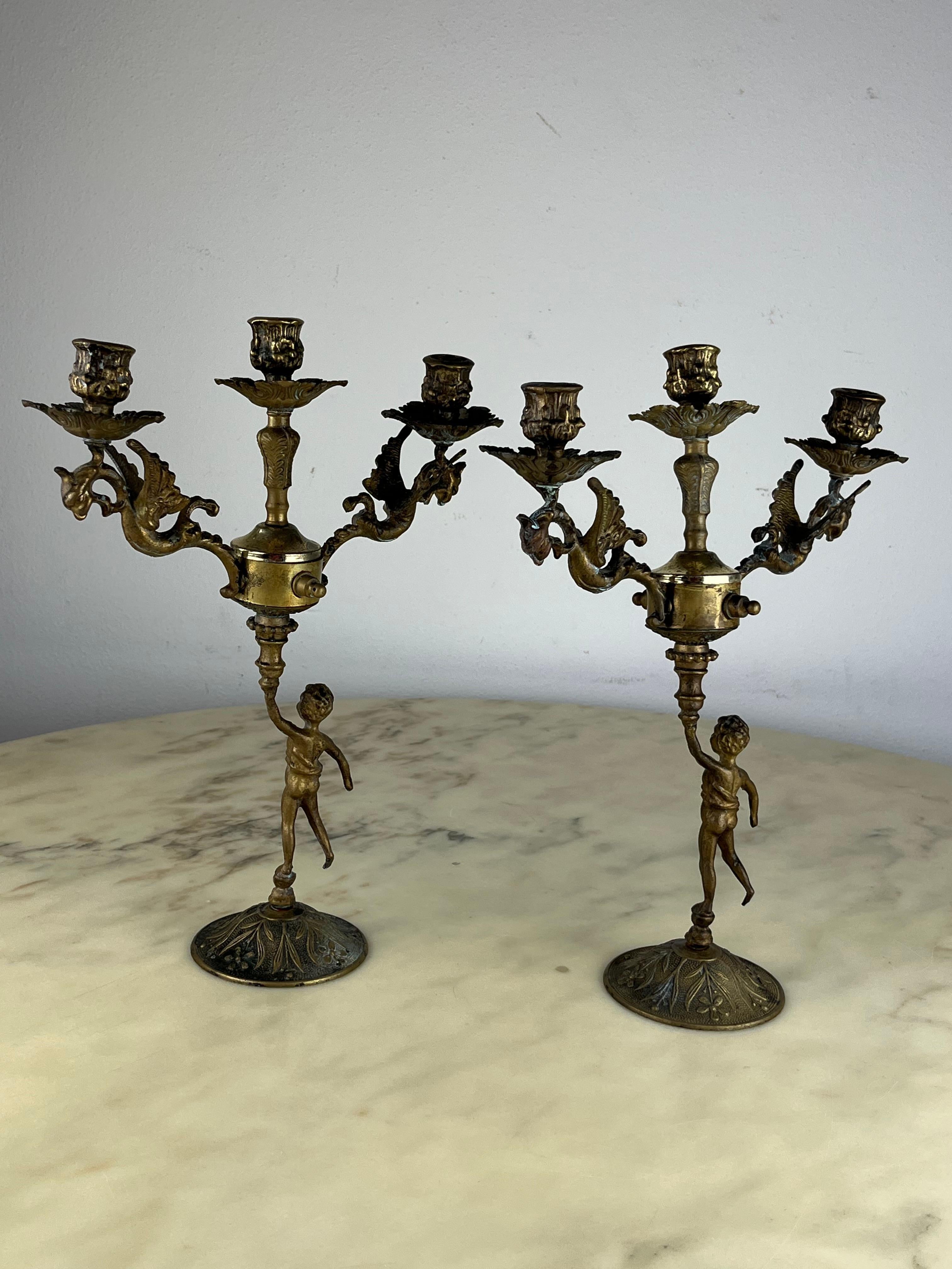 Paar italienische Bronze-Kerzenständer, 1960er-Jahre (Mitte des 20. Jahrhunderts) im Angebot
