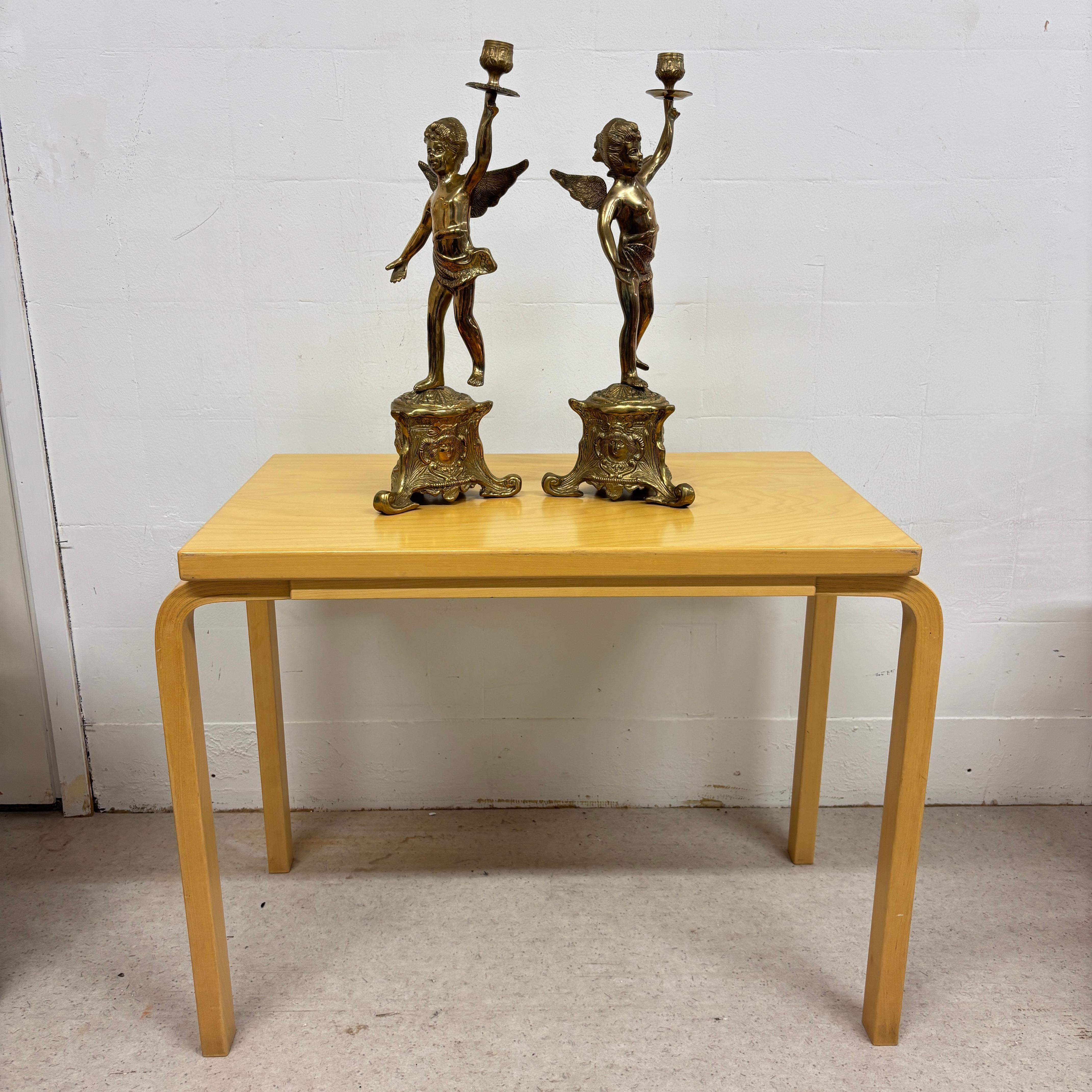 Paire de chandeliers italiens en bronze avec chérubin, milieu du 20e siècle en vente 10