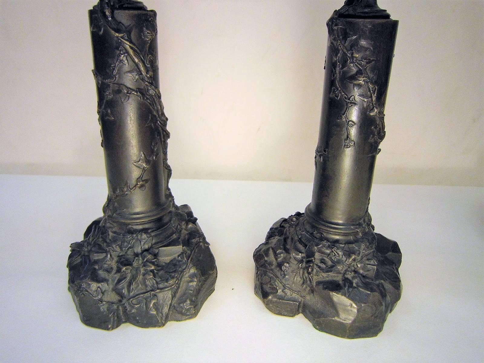 Paar italienische Cherub/ Putten-Kerzenständer aus Bronze im Angebot 2