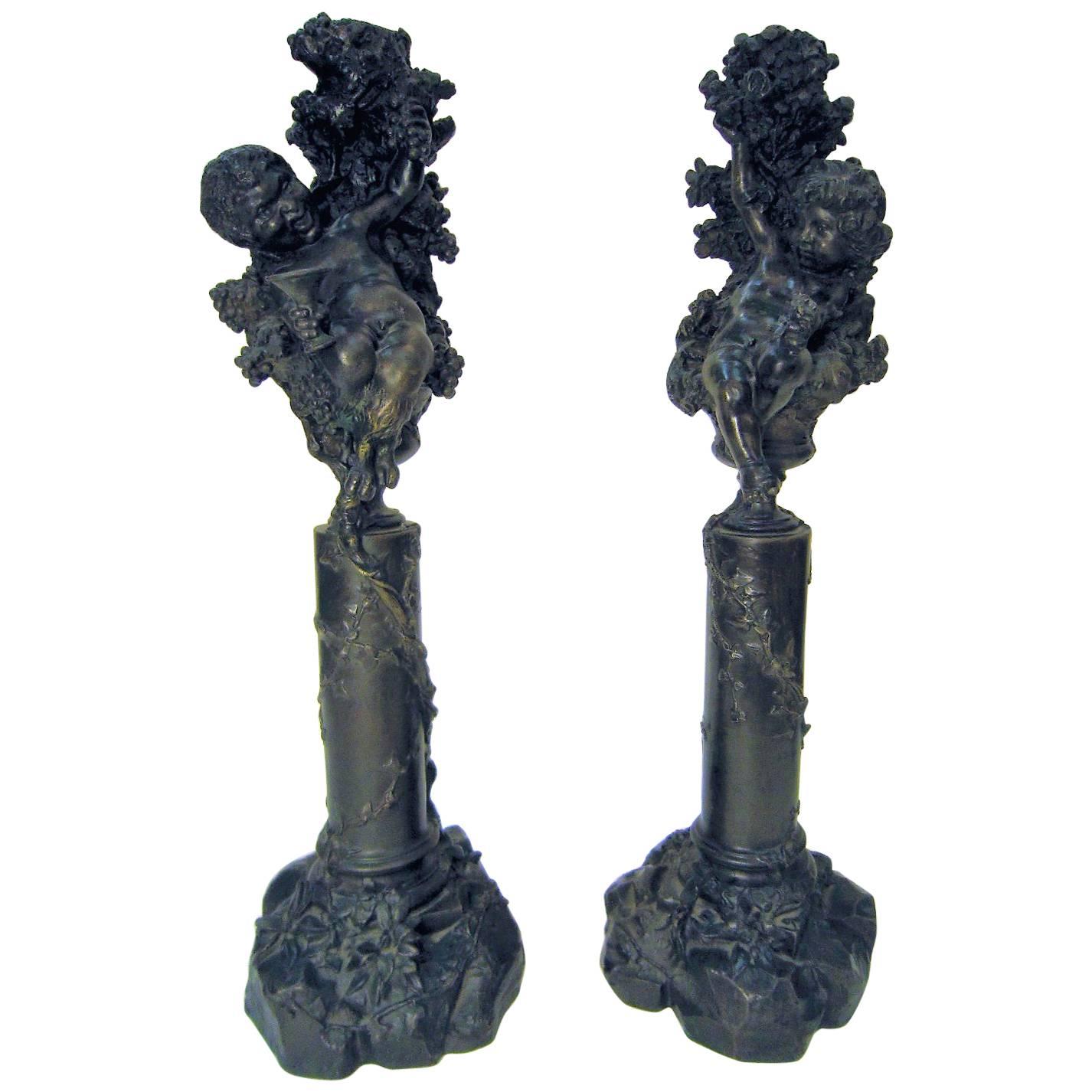 Pareja de Candeleros de Bronce Italianos Querubín/ Putti