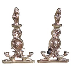 Pareja de morillos italianos de bronce flanqueados por leones y grifos, Circa 1850