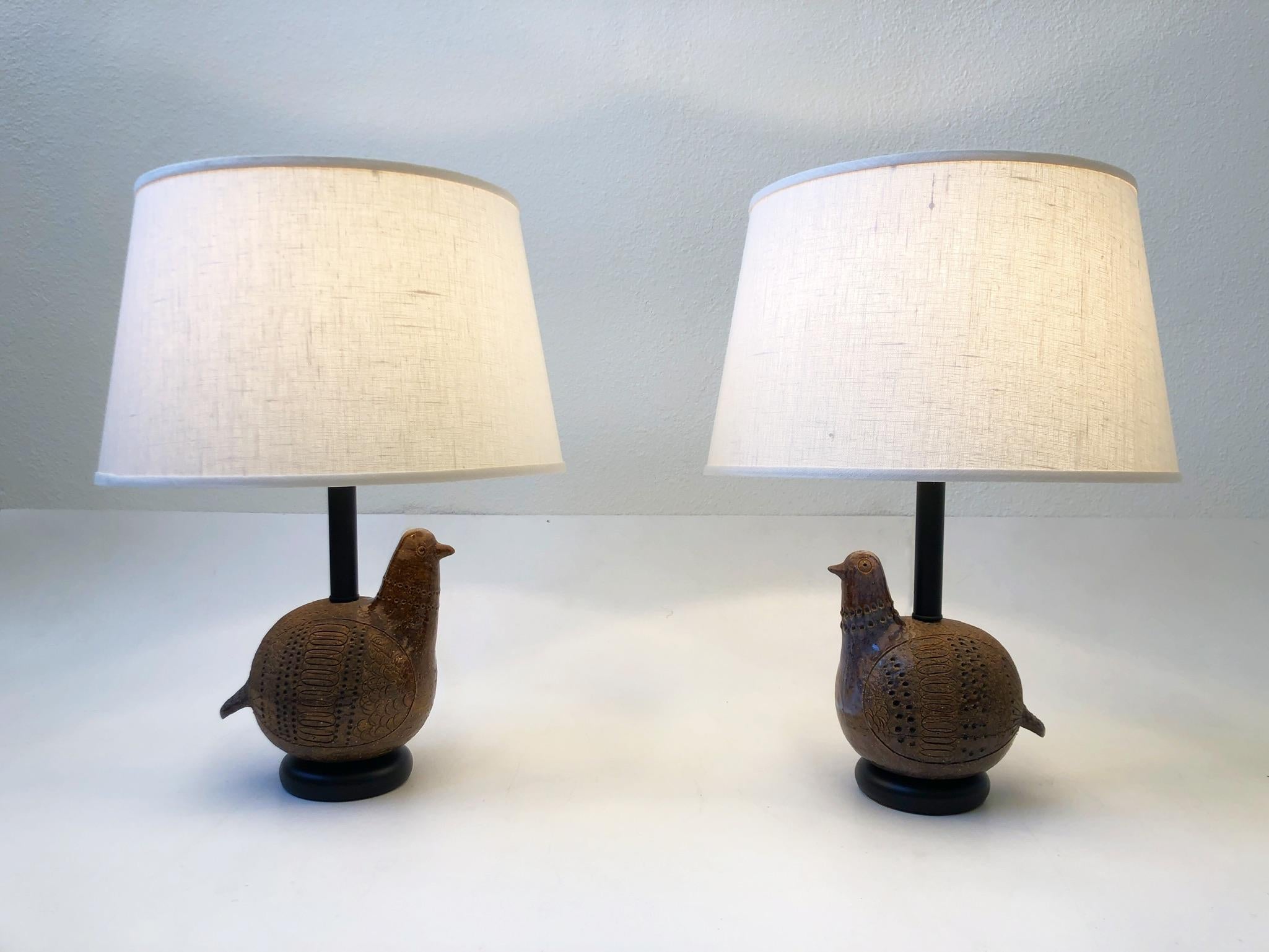 Mid-Century Modern Pair of Italian Brown Ceramic Birds Table Lamps by Bitossi