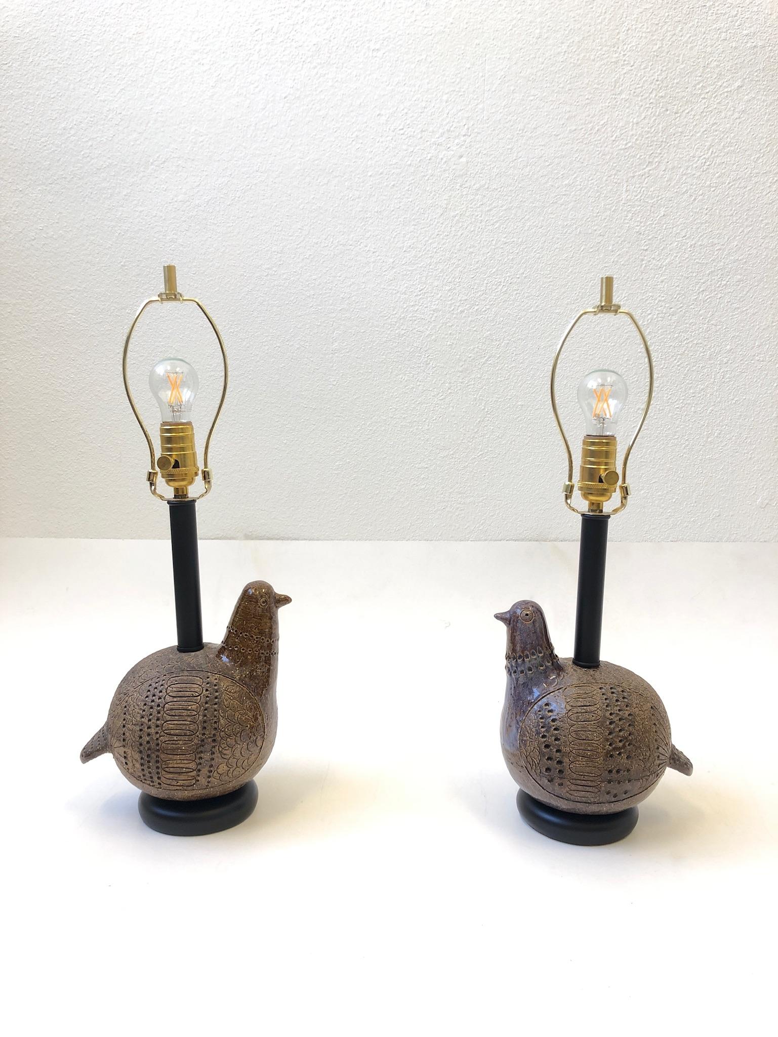 Lacquered Pair of Italian Brown Ceramic Birds Table Lamps by Bitossi