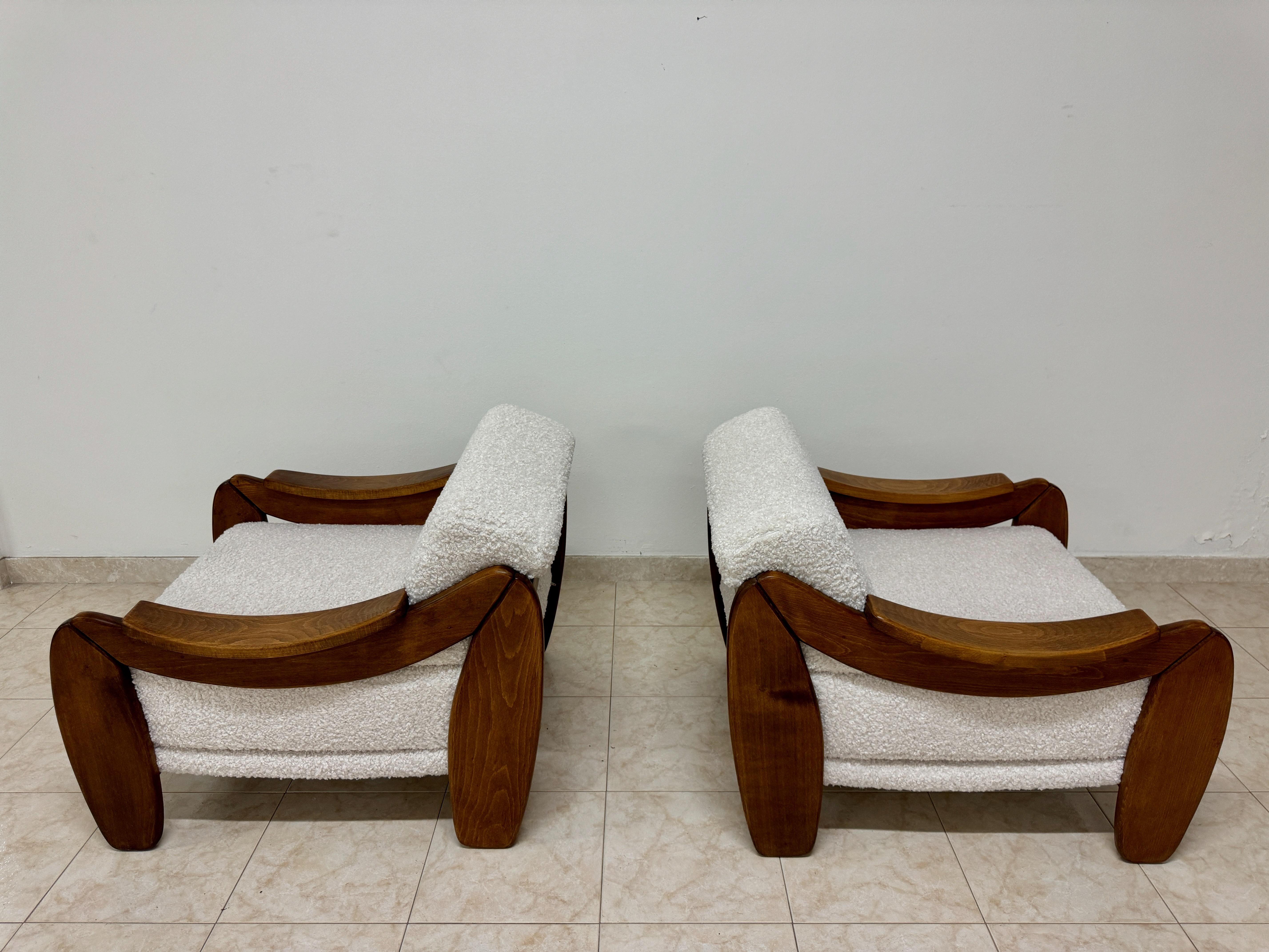 Paire de fauteuils brutalistes italiens en vente 4