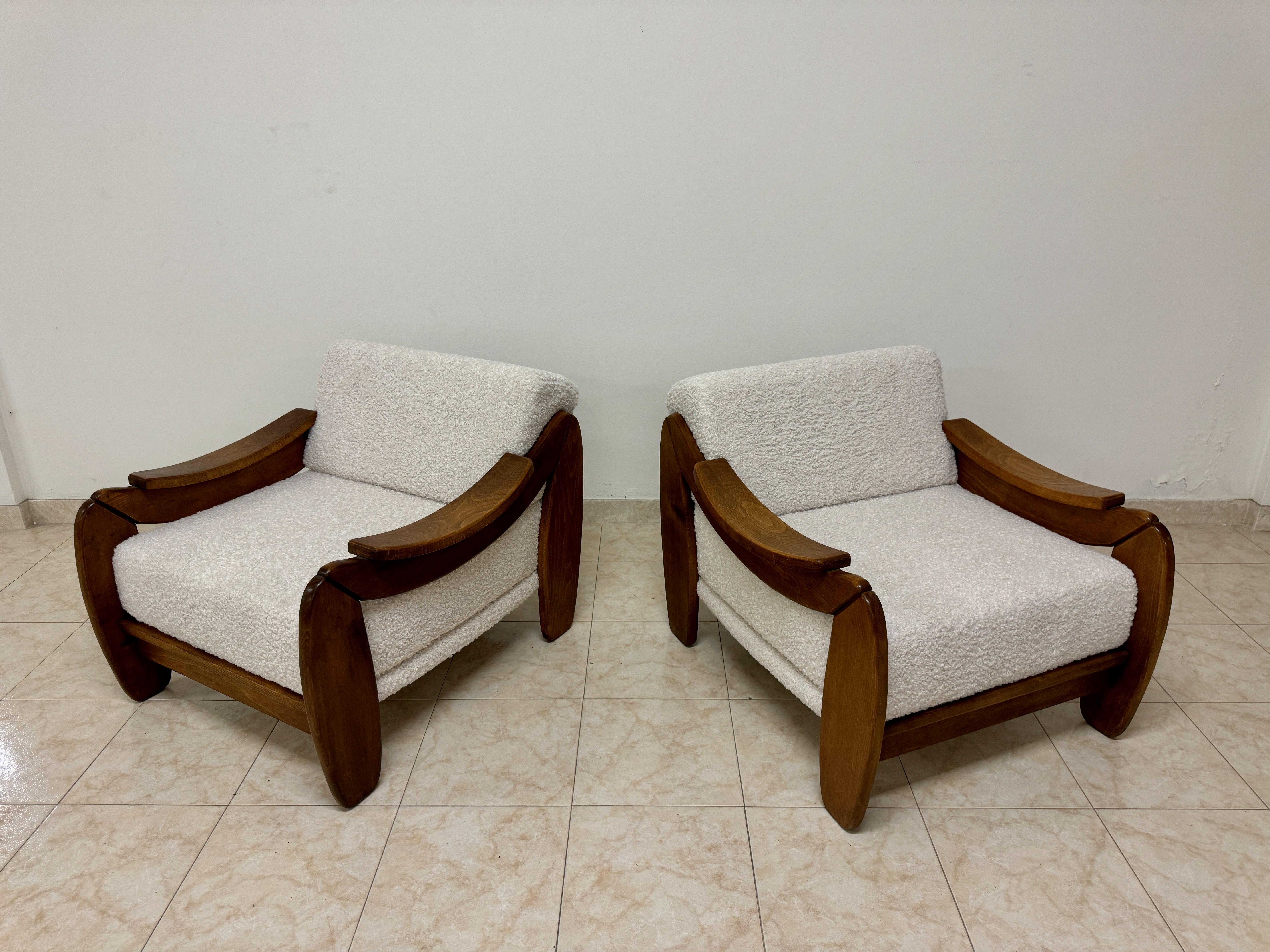 Paire de fauteuils brutalistes italiens en vente 6