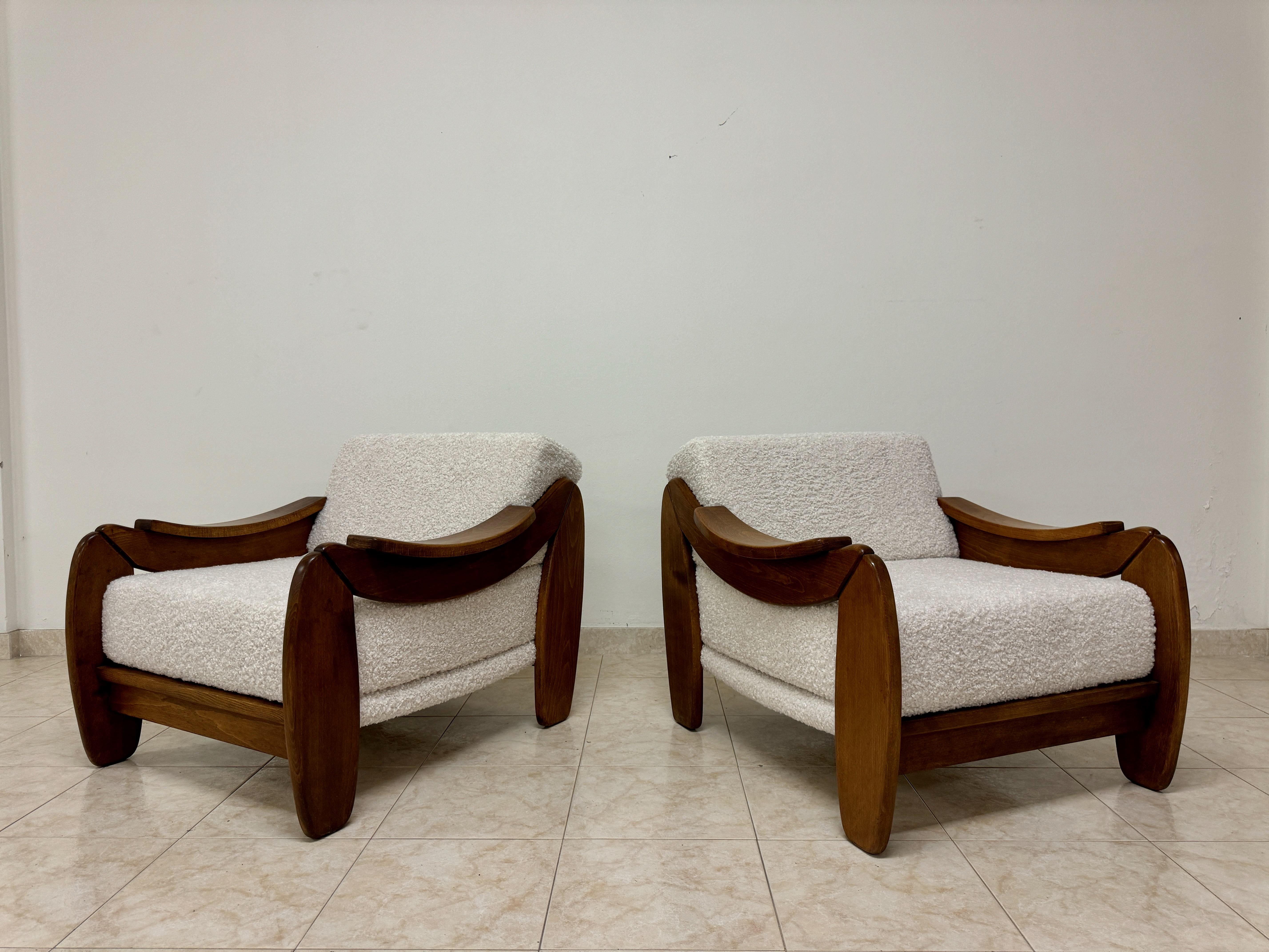 Paire de fauteuils brutalistes italiens en vente 7