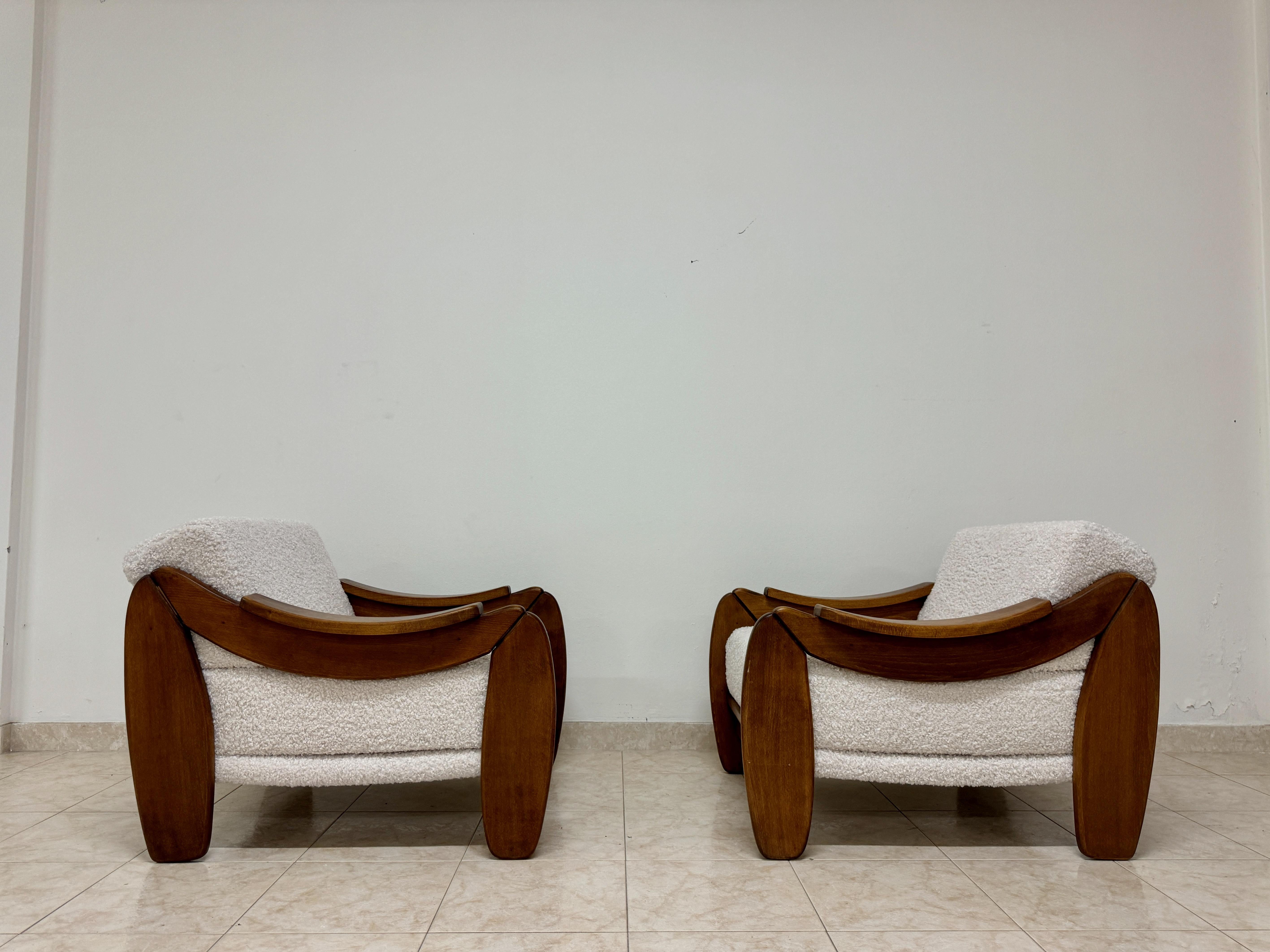 Paire de fauteuils brutalistes italiens Neuf - En vente à London, London