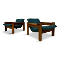 Coppia di poltrone italiane in stile brutalista