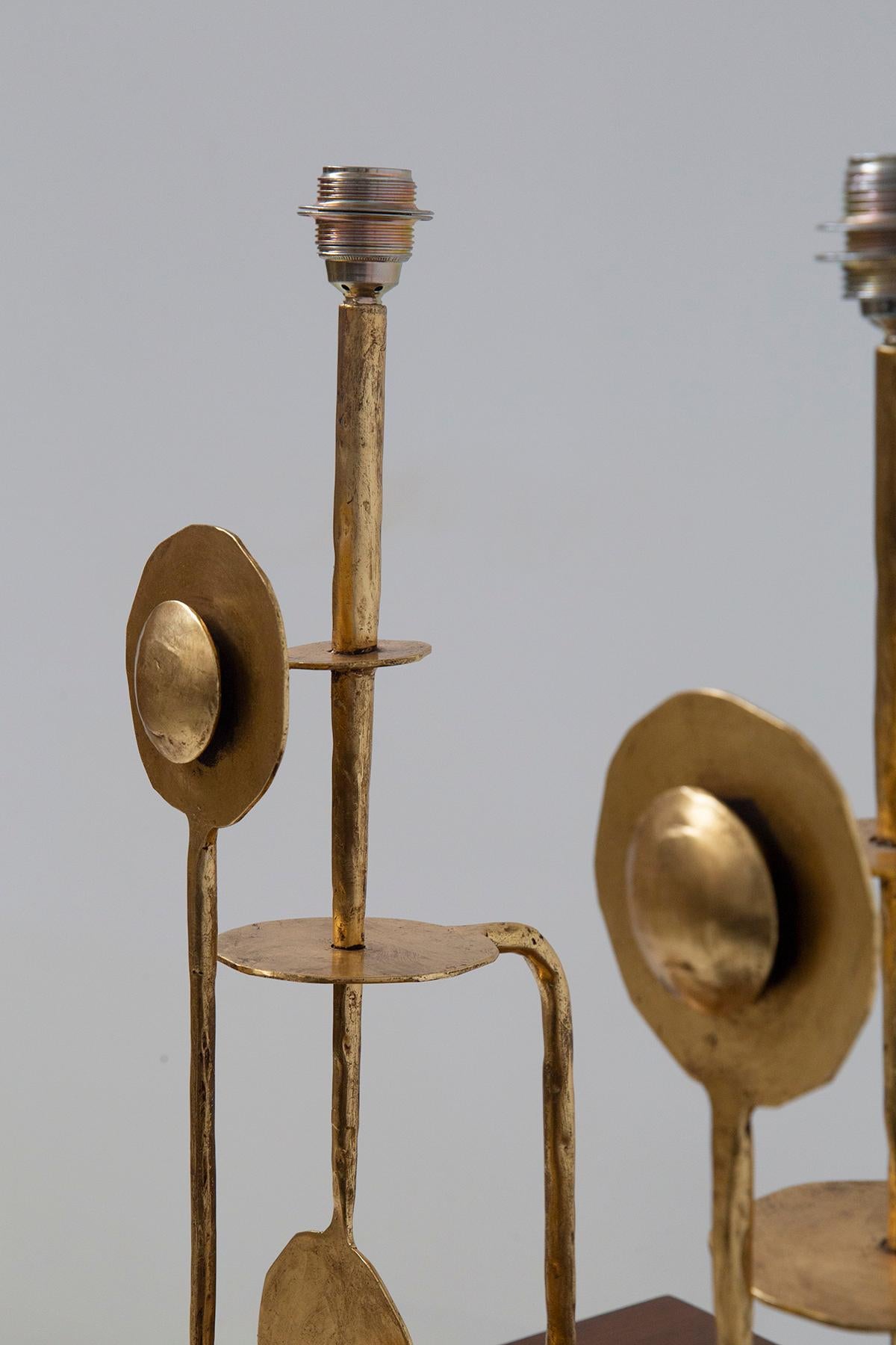 Pair of Italian Brutalist table lamps in gilded metal 8
