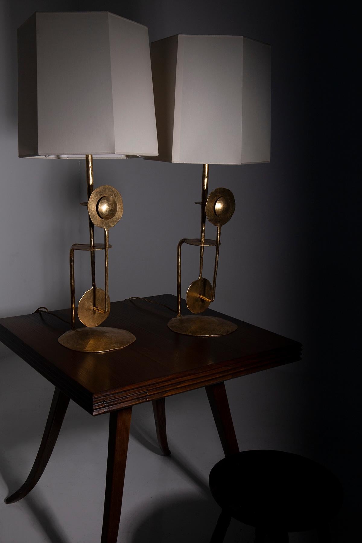 Gilt Pair of Italian Brutalist table lamps in gilded metal