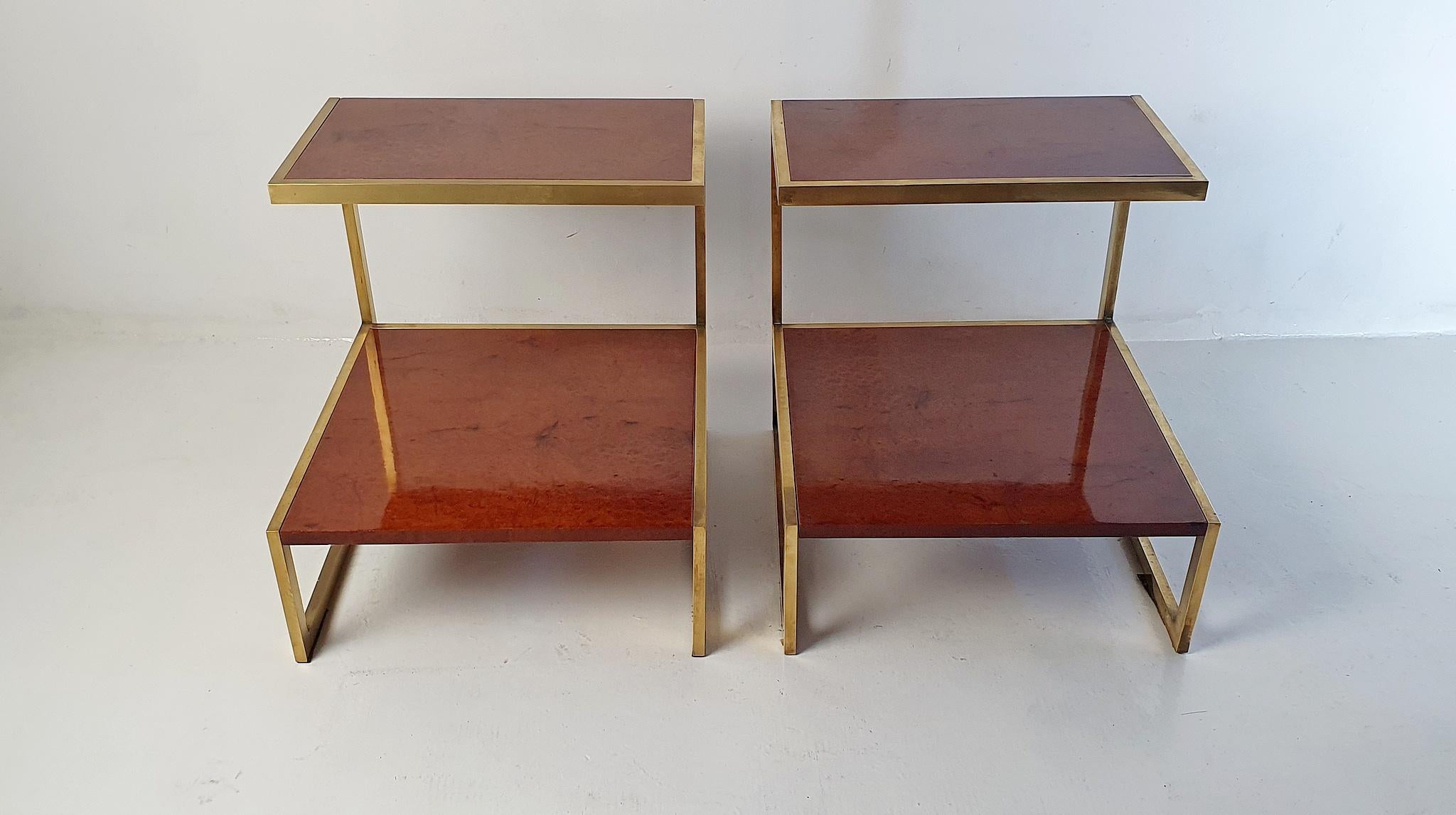 Modern Pair of Italian Burl and Brass Side Tables Italy For Sale