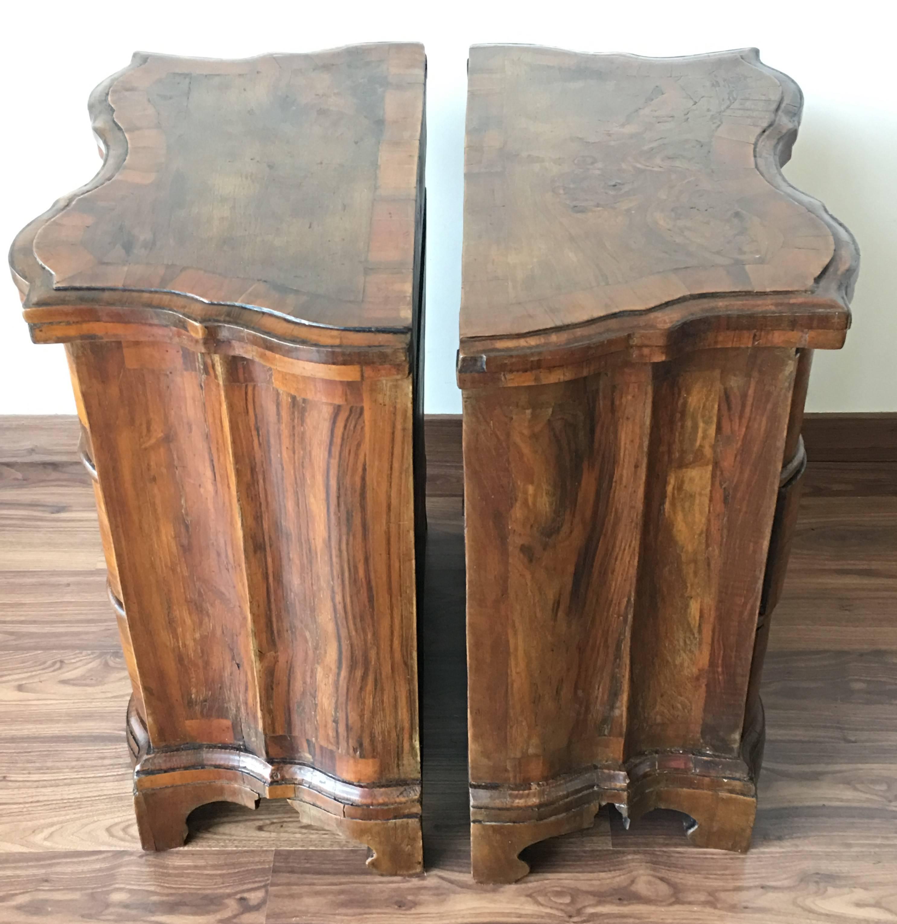 Pair of Italian Burl Walnut and Fruitwood Bedside Commodes, 19th Century 3