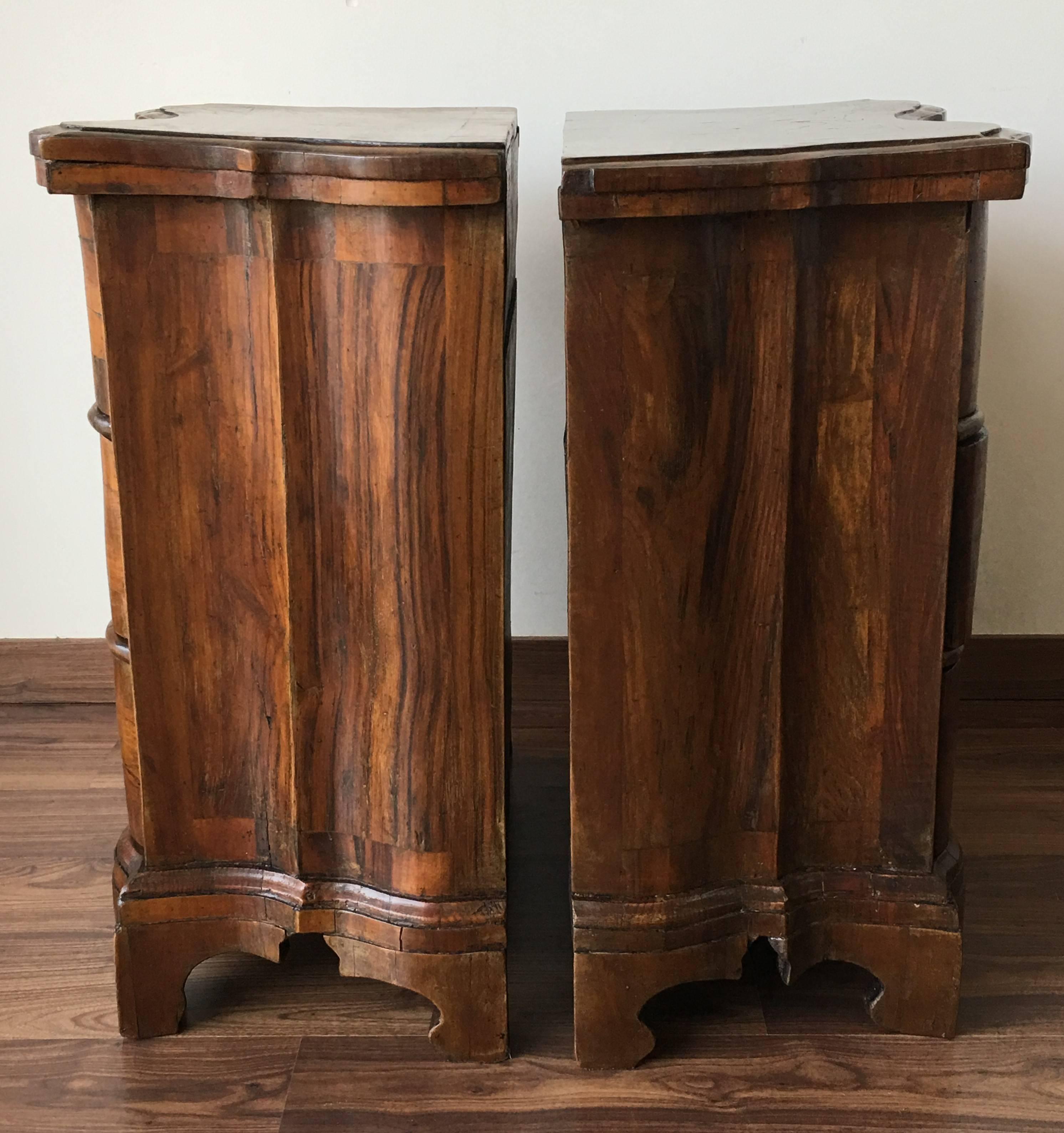 Pair of Italian Burl Walnut and Fruitwood Bedside Commodes, 19th Century 4