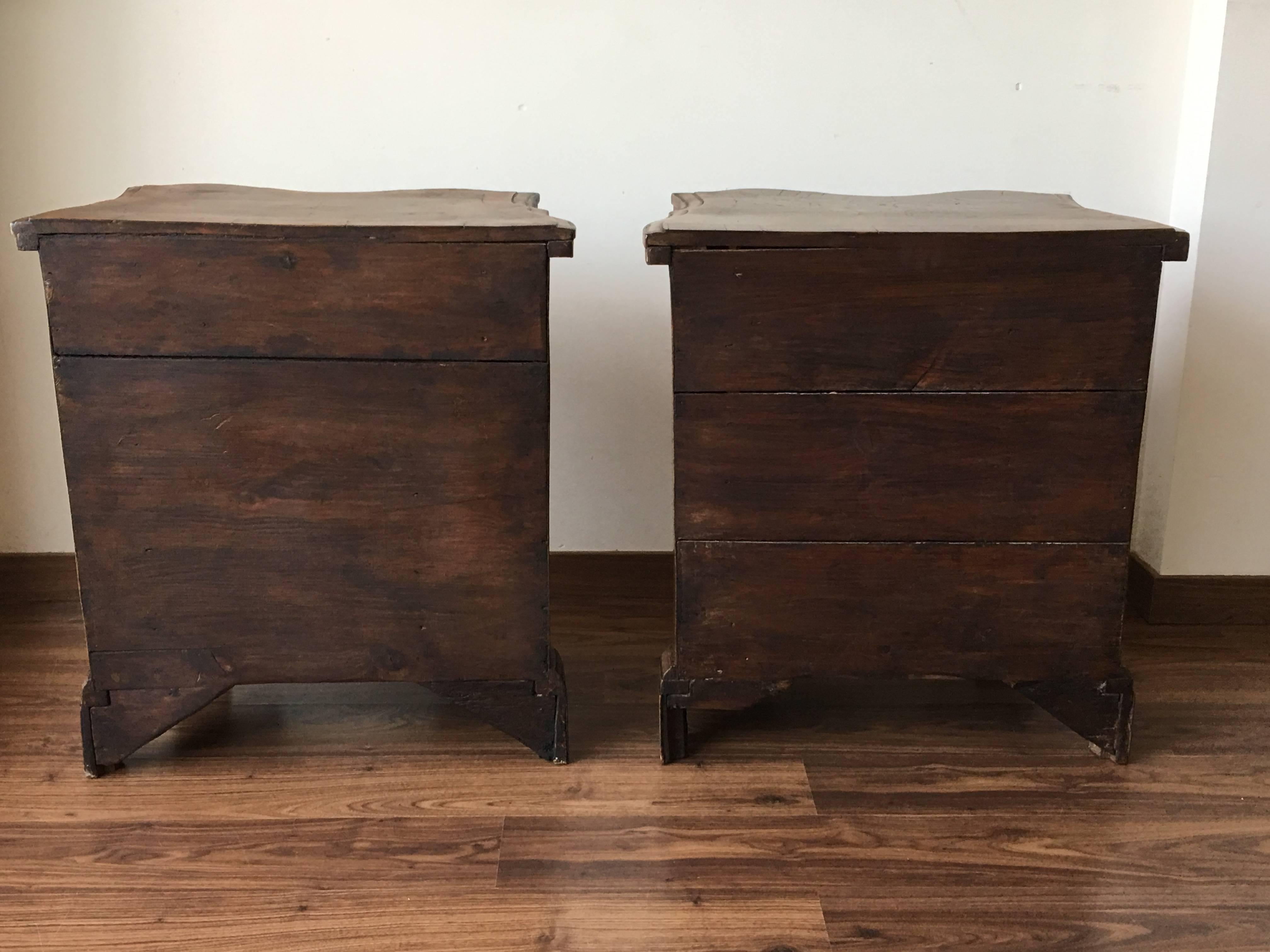 Pair of Italian Burl Walnut and Fruitwood Bedside Commodes, 19th Century 5
