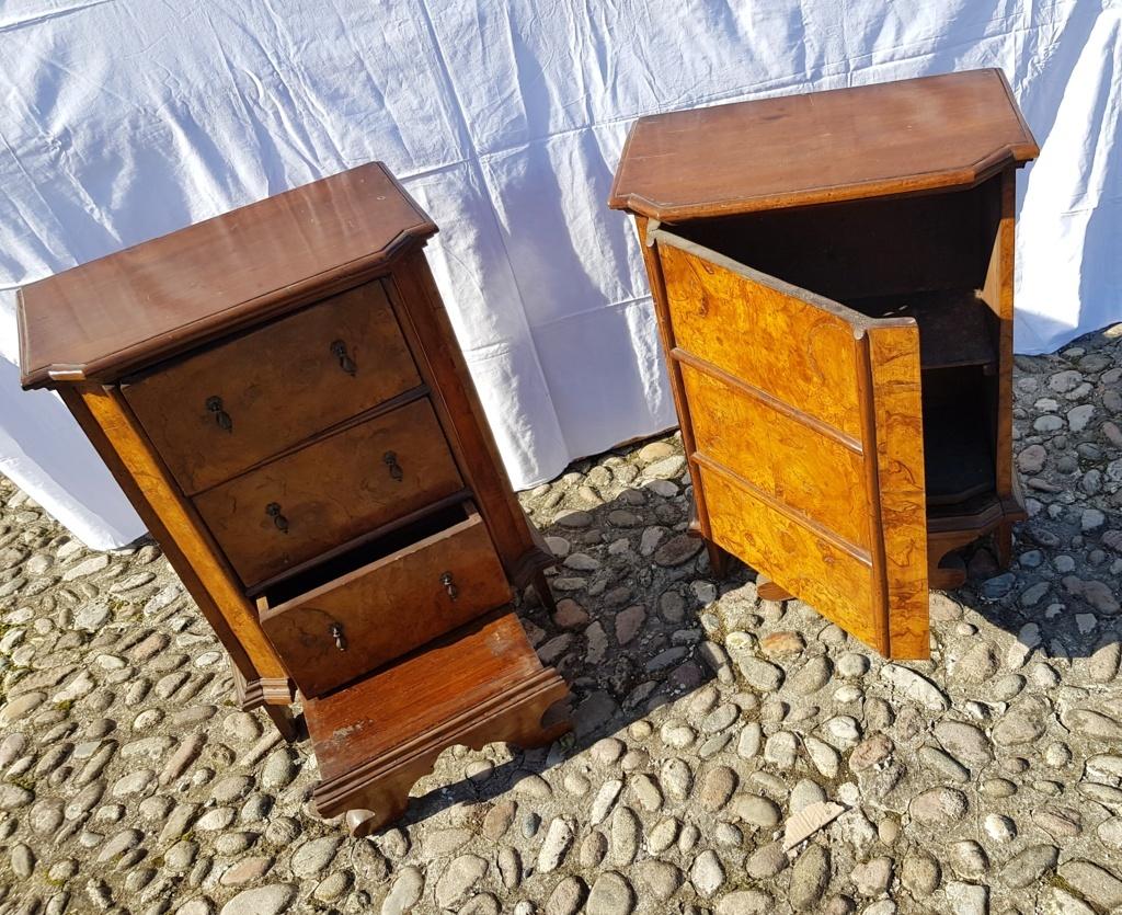 Pair of Italian Cabinets, Italy 18th Century, Italian Bedside Chest of Drawers For Sale 3