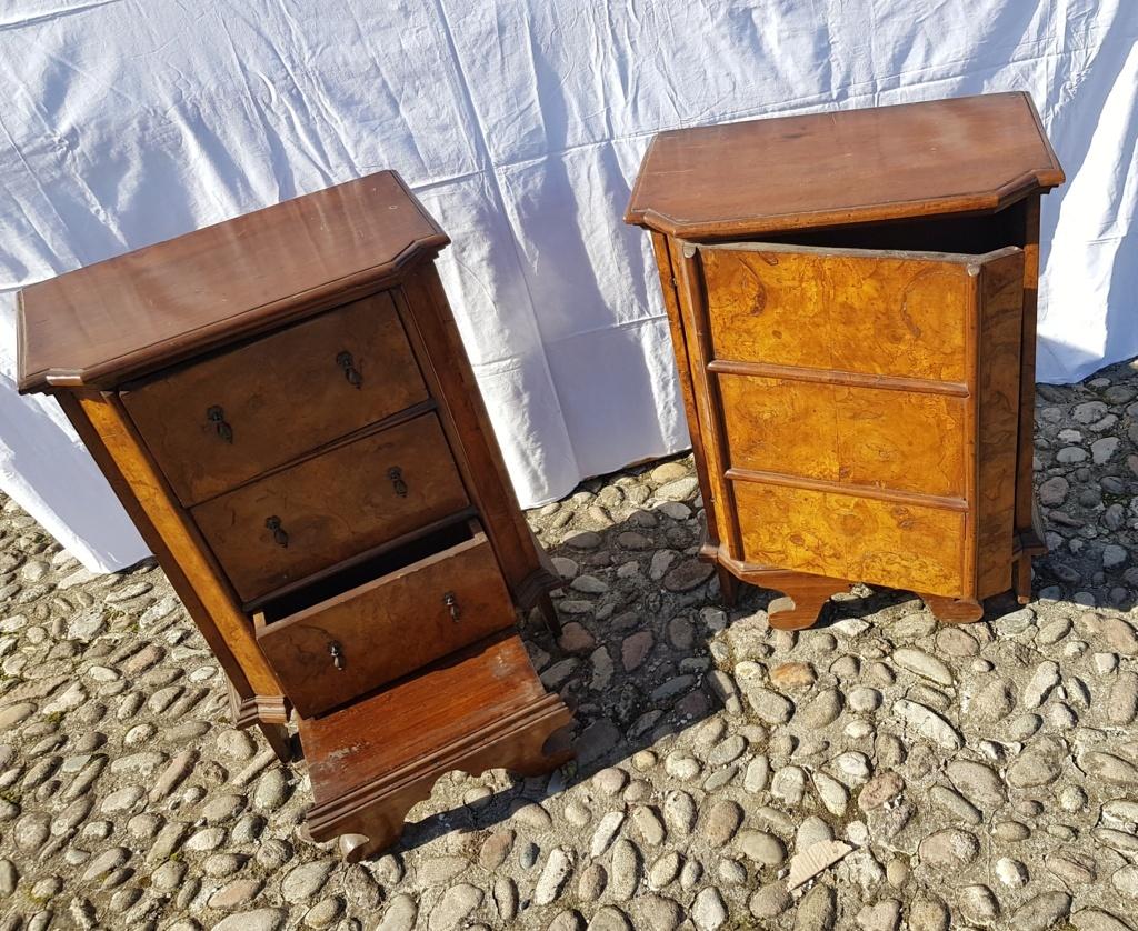 Pair of Italian Cabinets, Italy 18th Century, Italian Bedside Chest of Drawers For Sale 4