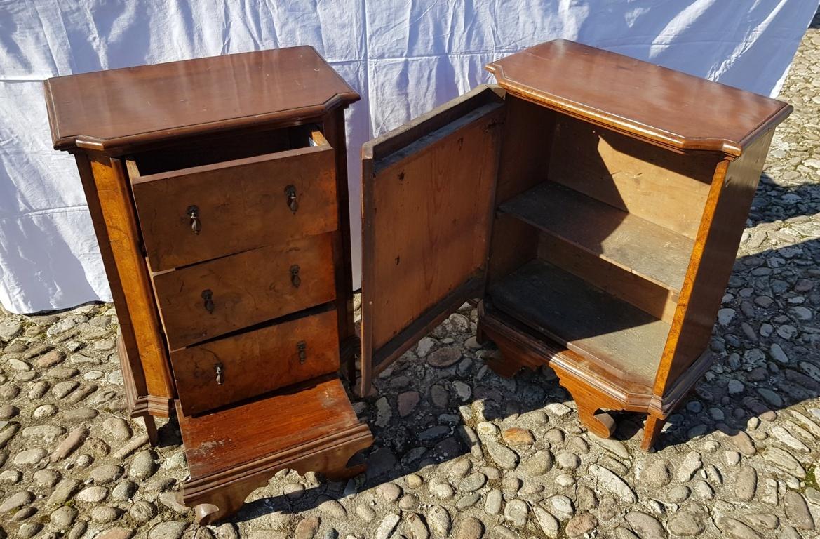 Pair of Italian Cabinets, Italy 18th Century, Italian Bedside Chest of Drawers For Sale 1