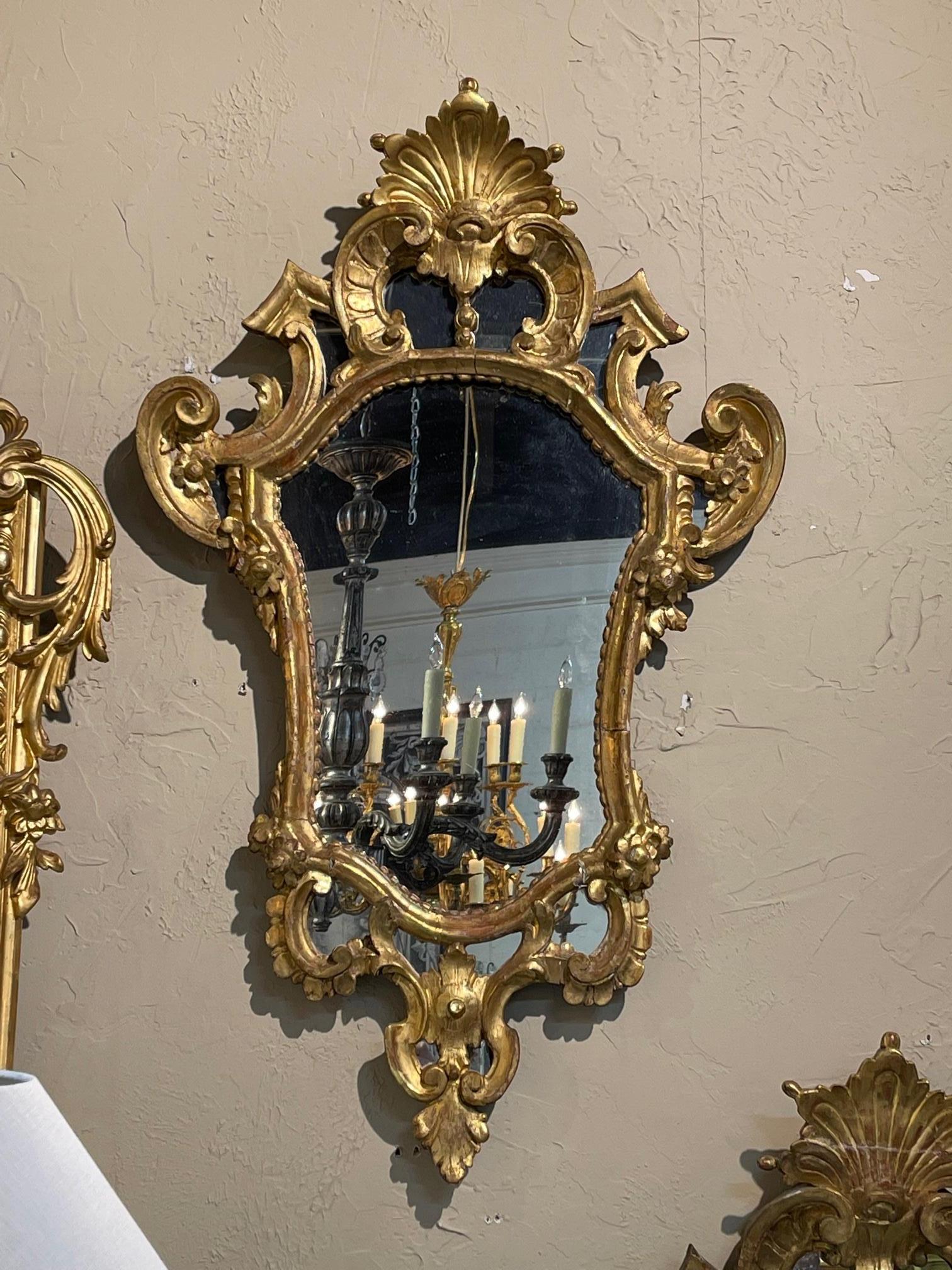Pair of Italian Carved and Giltwood Mirrors In Good Condition In Dallas, TX