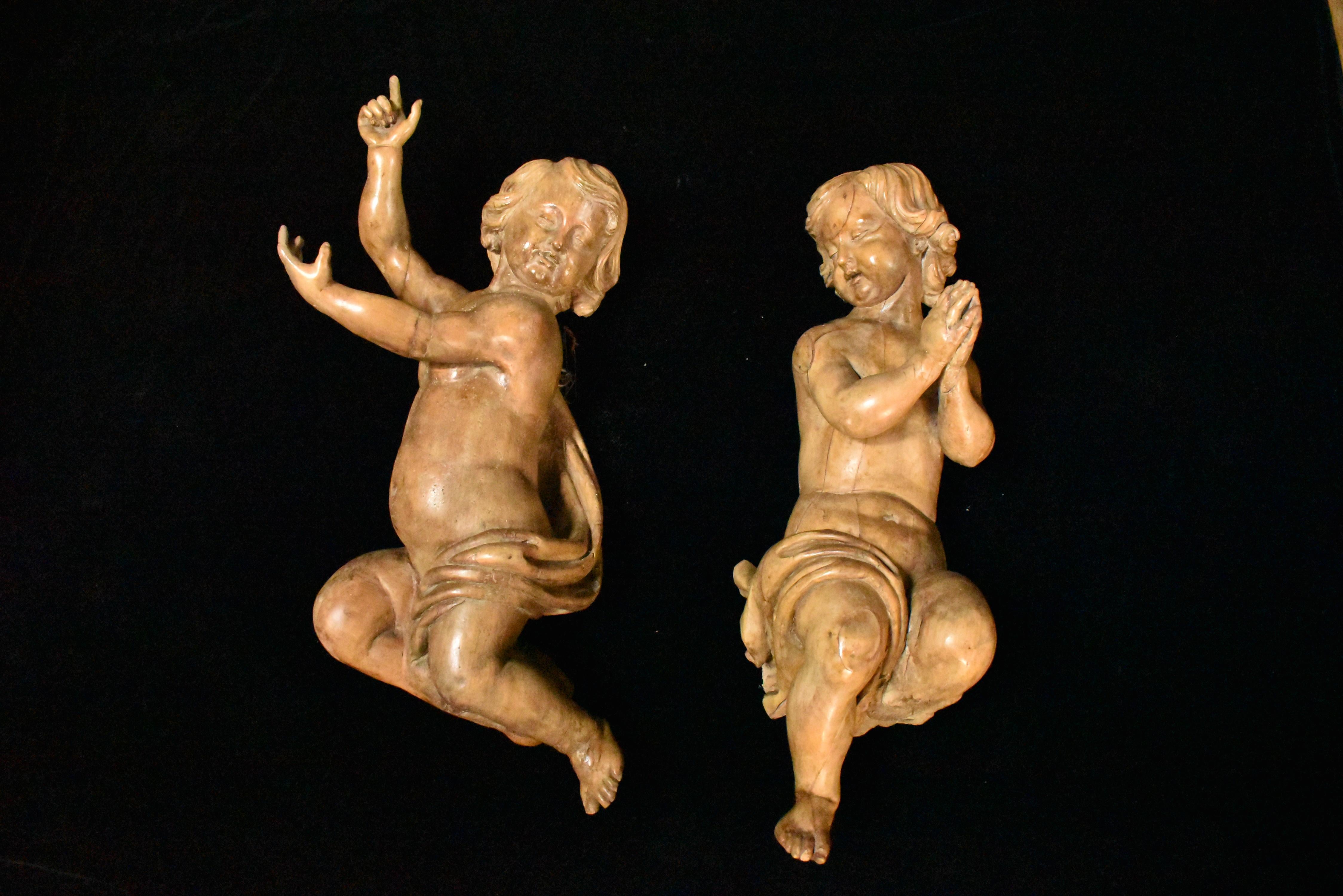 Hand-Carved Pair of Italian Carved Fruitwood Figures of Putti, 18th Century