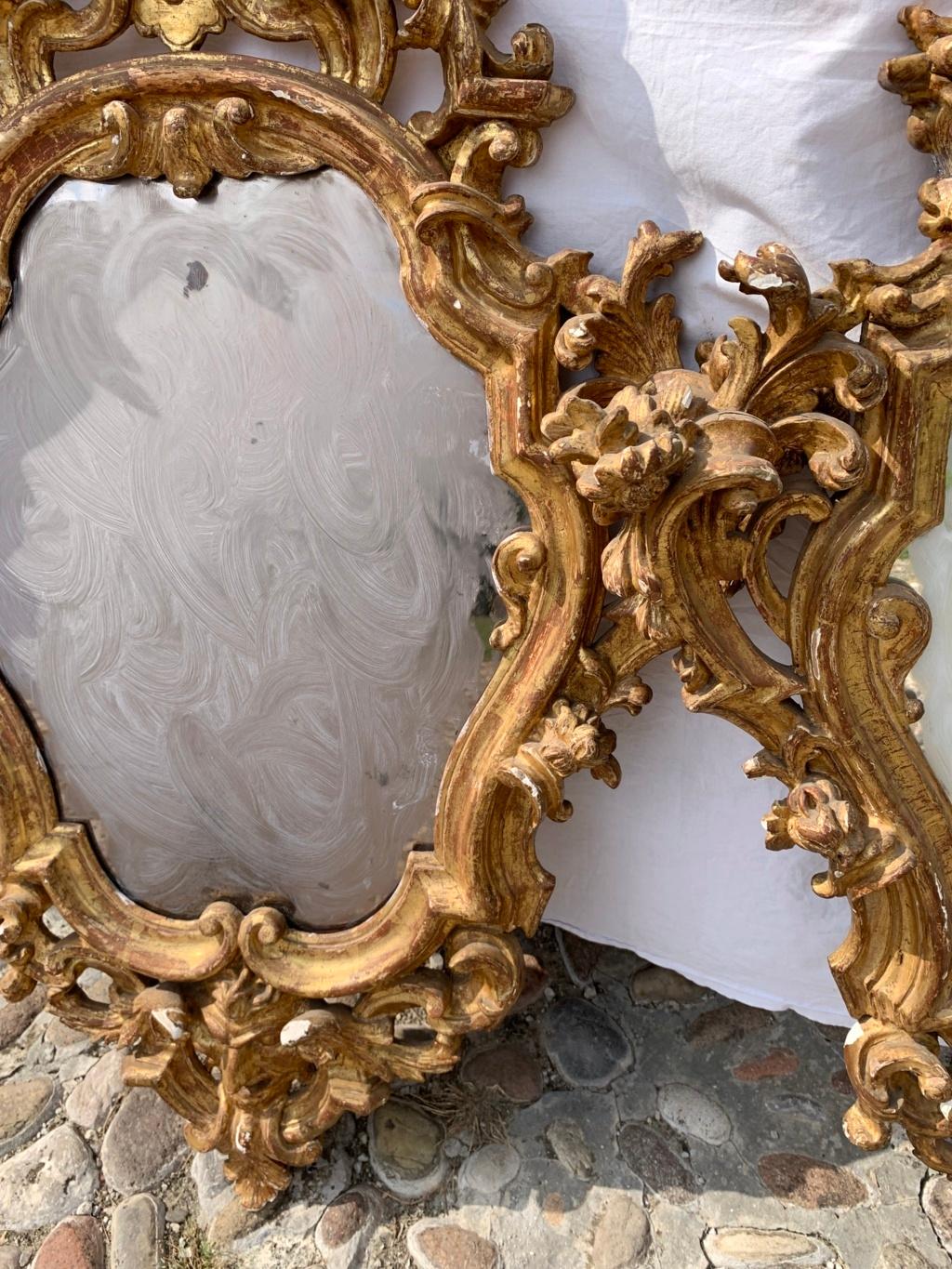 Pair of Italian Carved Gilded Mirrors, Italy, 18th Century Rococò For Sale 4