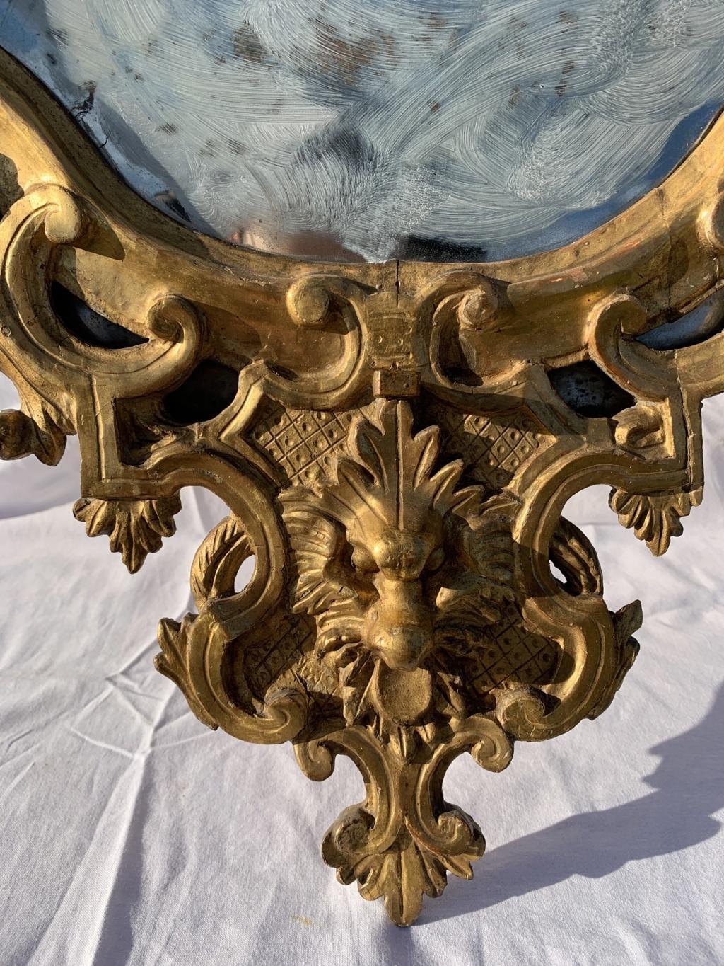 Pair of Italian Carved Gilded Wood Mirrors. Rome 18th Century, Venice Rococo For Sale 4