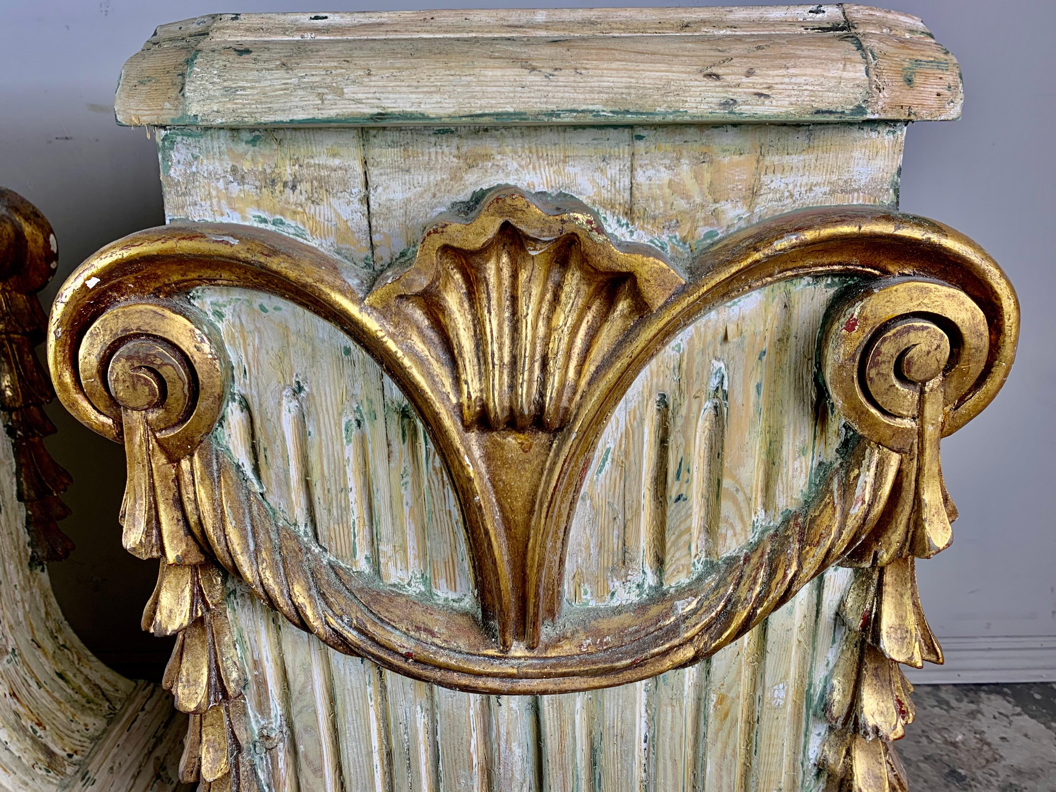 Pair of Italian Carved Painted and Parcel Gilt Pedestals In Distressed Condition In Los Angeles, CA