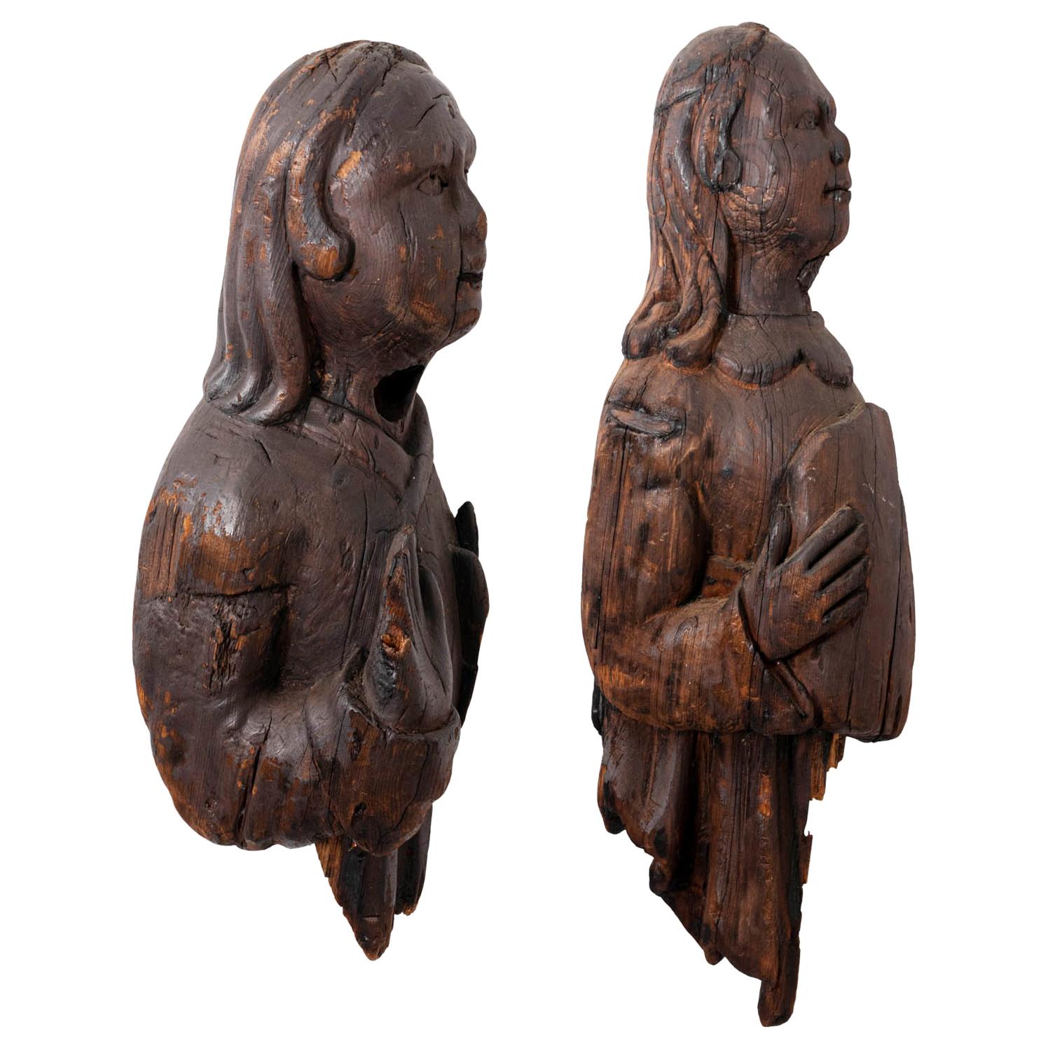 Pair of Italian Carved Pinewood Figures For Sale