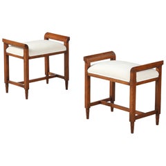 Paire de tabourets Art Deco italiens en noyer sculpté, vers 1940