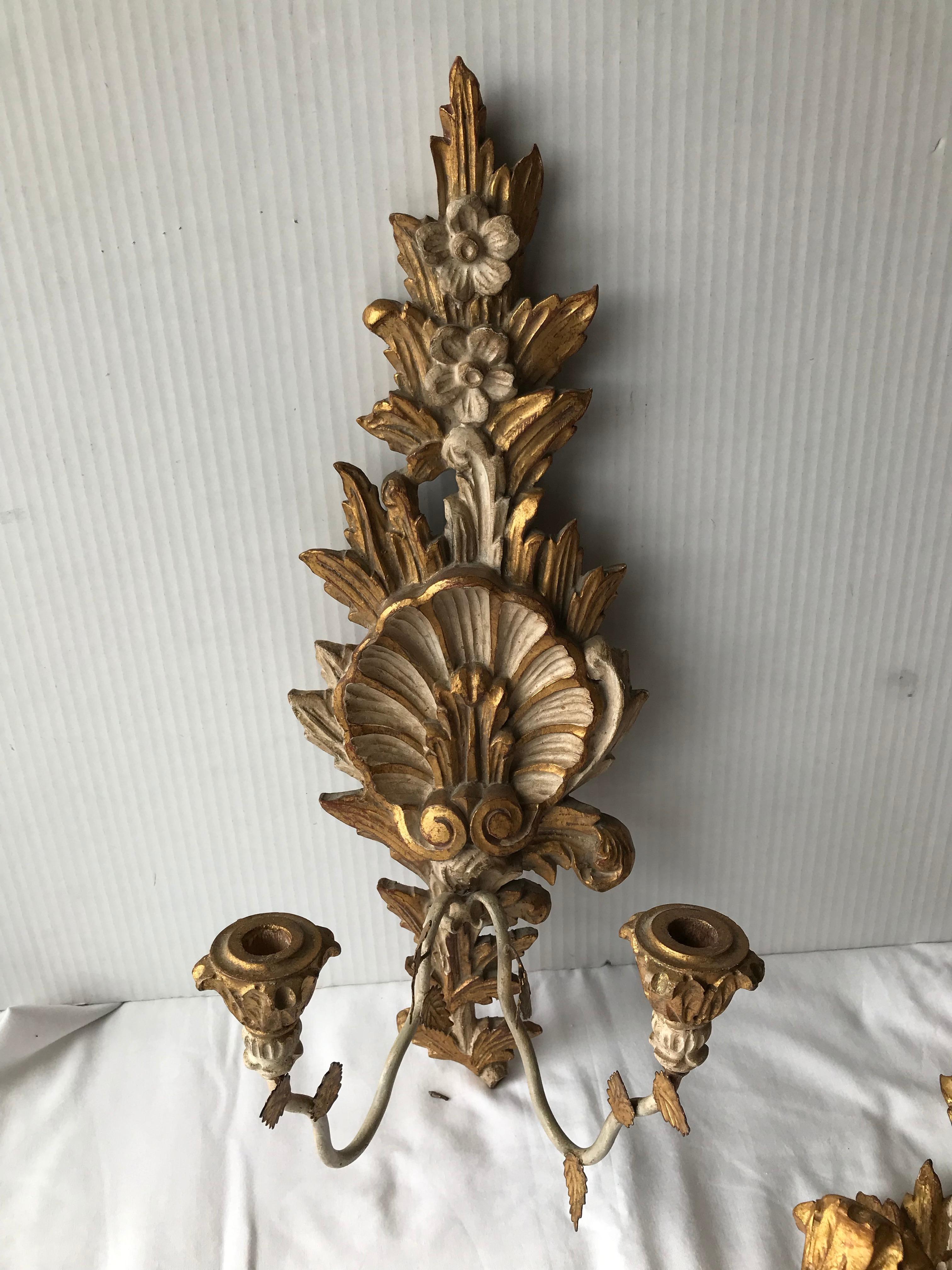 Pair of Italian Carved Wood and Metal Shell Motif Sconces In Good Condition In West Palm Beach, FL
