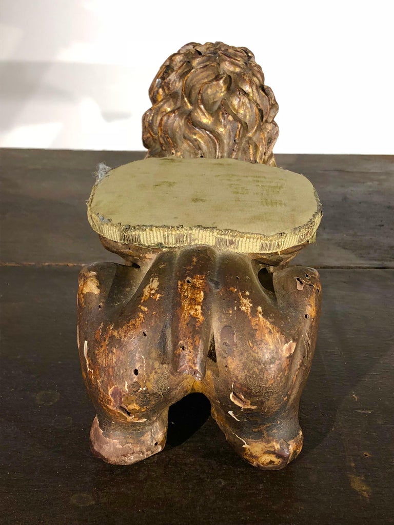 Pair of Italian Carved Wood Lions, 17th Century For Sale at 1stDibs