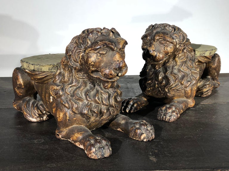 Pair of Italian Carved Wood Lions, 17th Century For Sale at 1stDibs