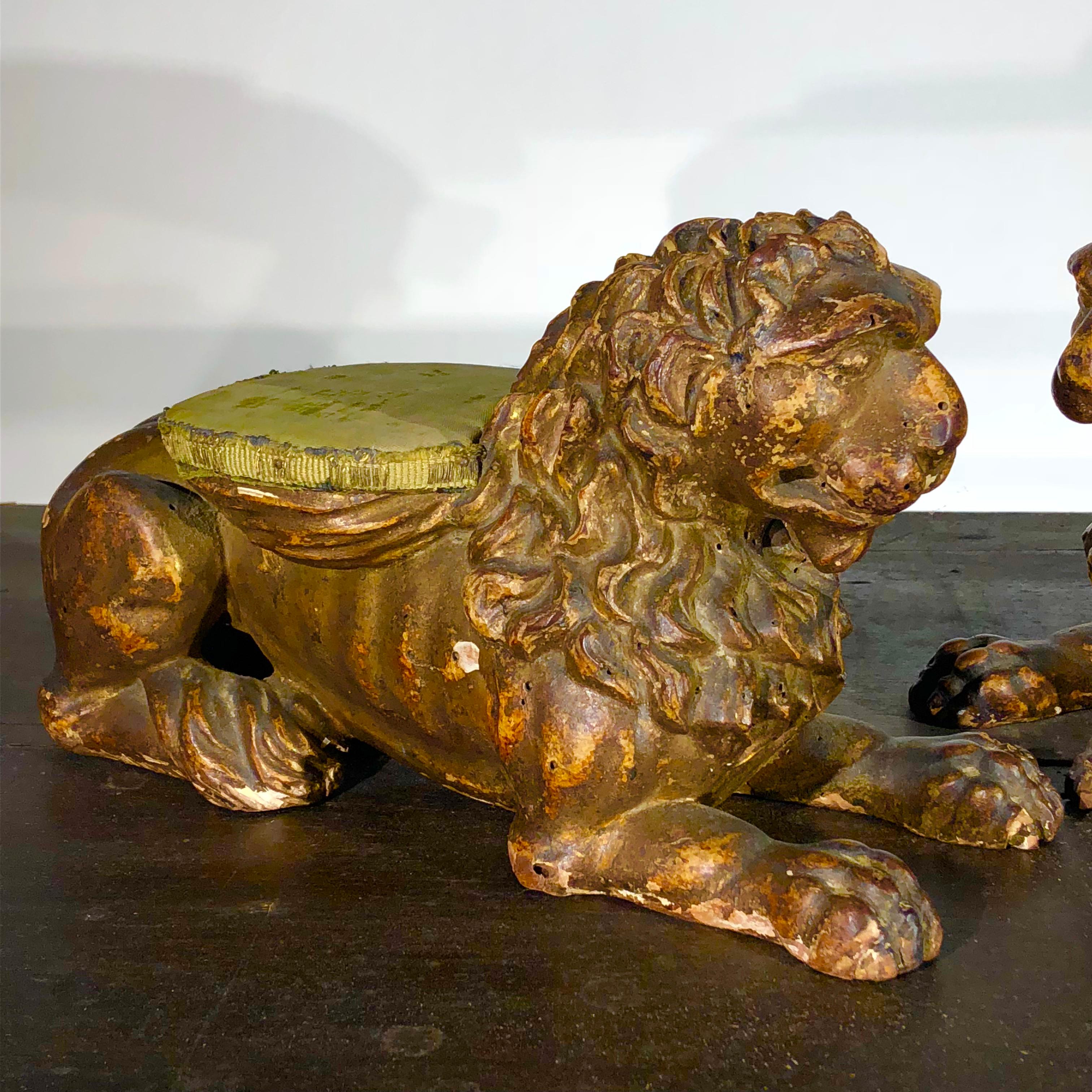 Baroque Pair of Italian Carved Wood Lions, 17th Century