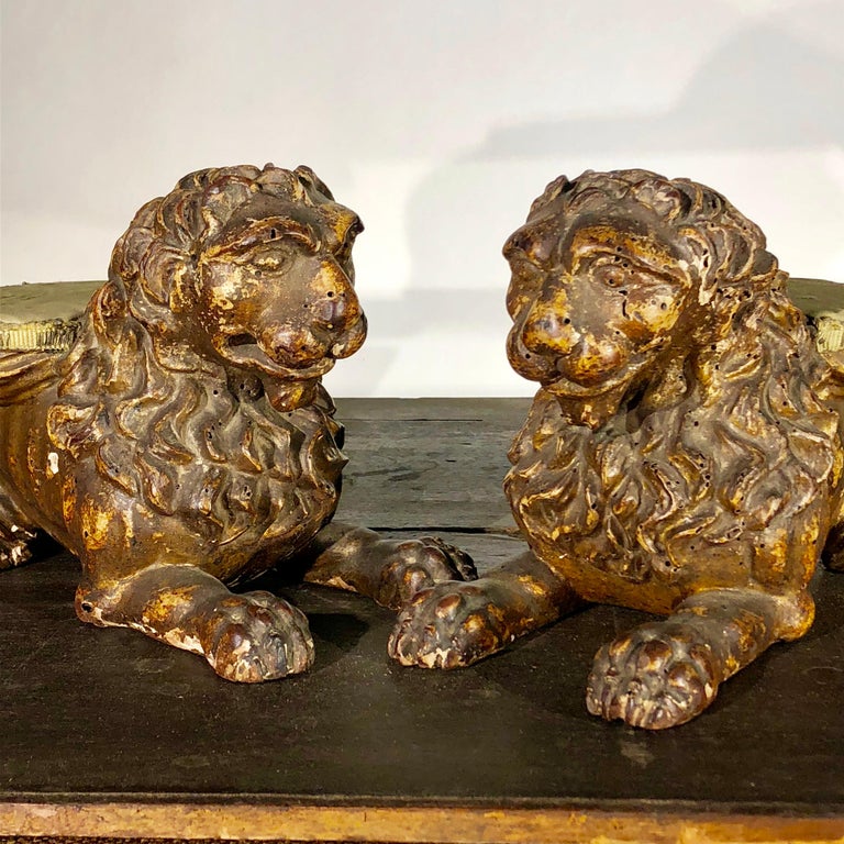 Pair of Italian Carved Wood Lions, 17th Century For Sale at 1stDibs