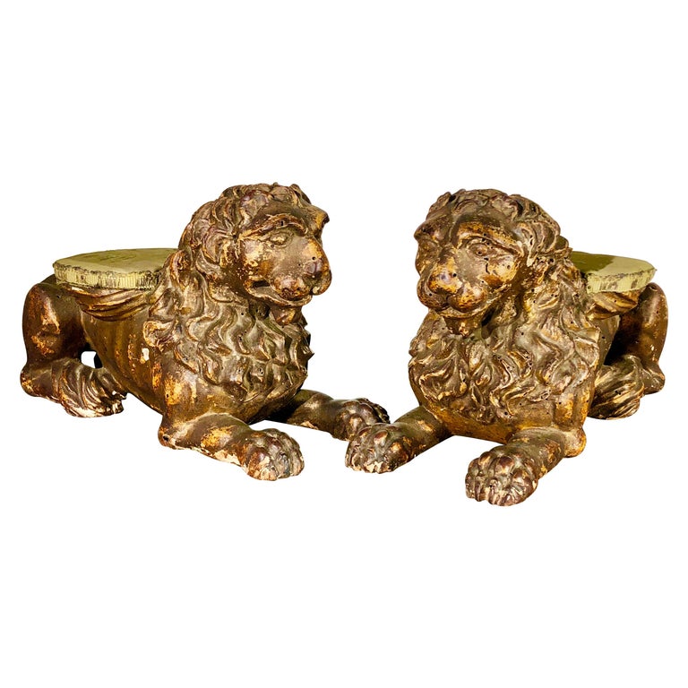 Pair of Italian Carved Wood Lions, 17th Century For Sale at 1stDibs