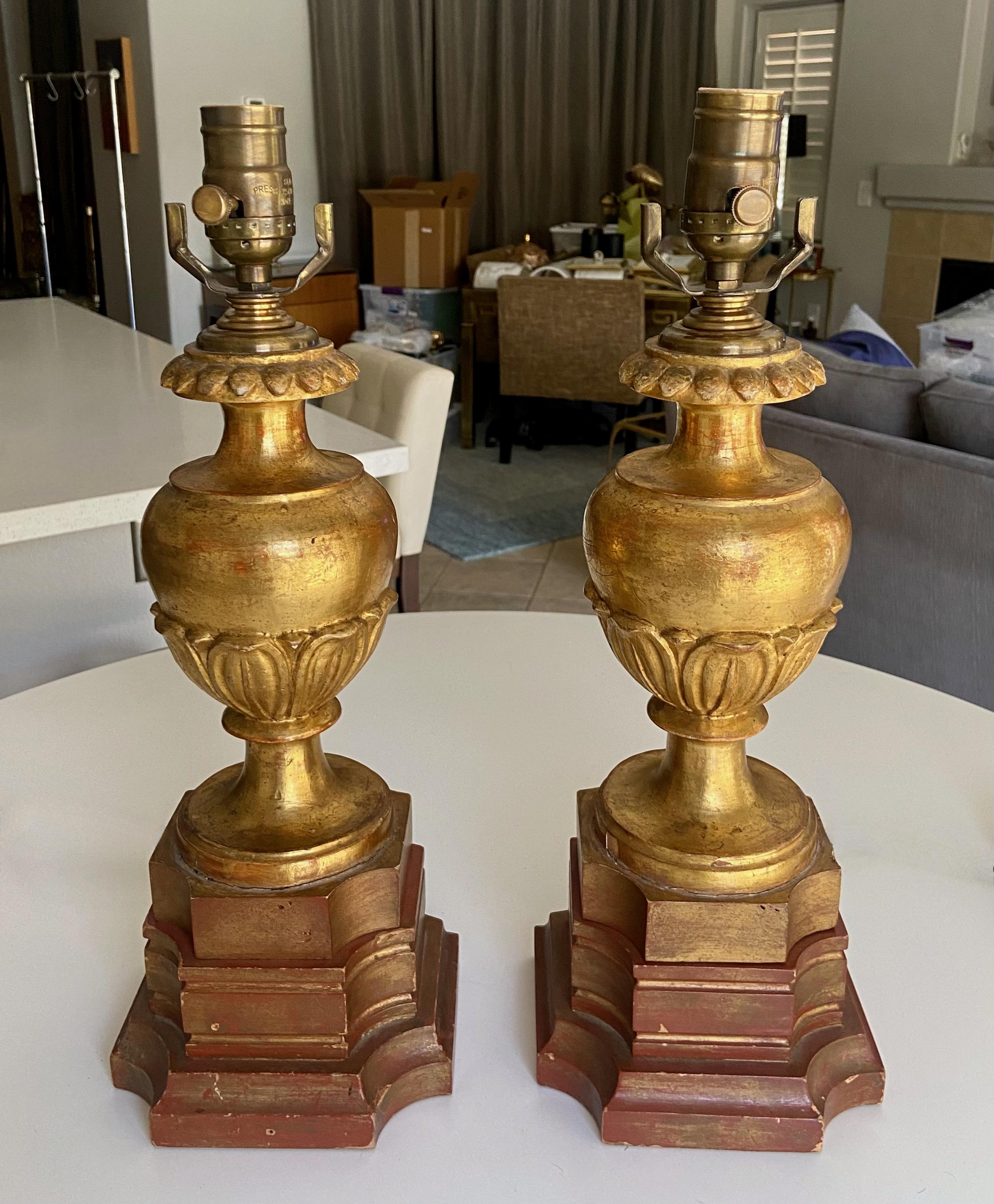 Pair of Italian Carved Wood Water Gilt Lamps For Sale 8