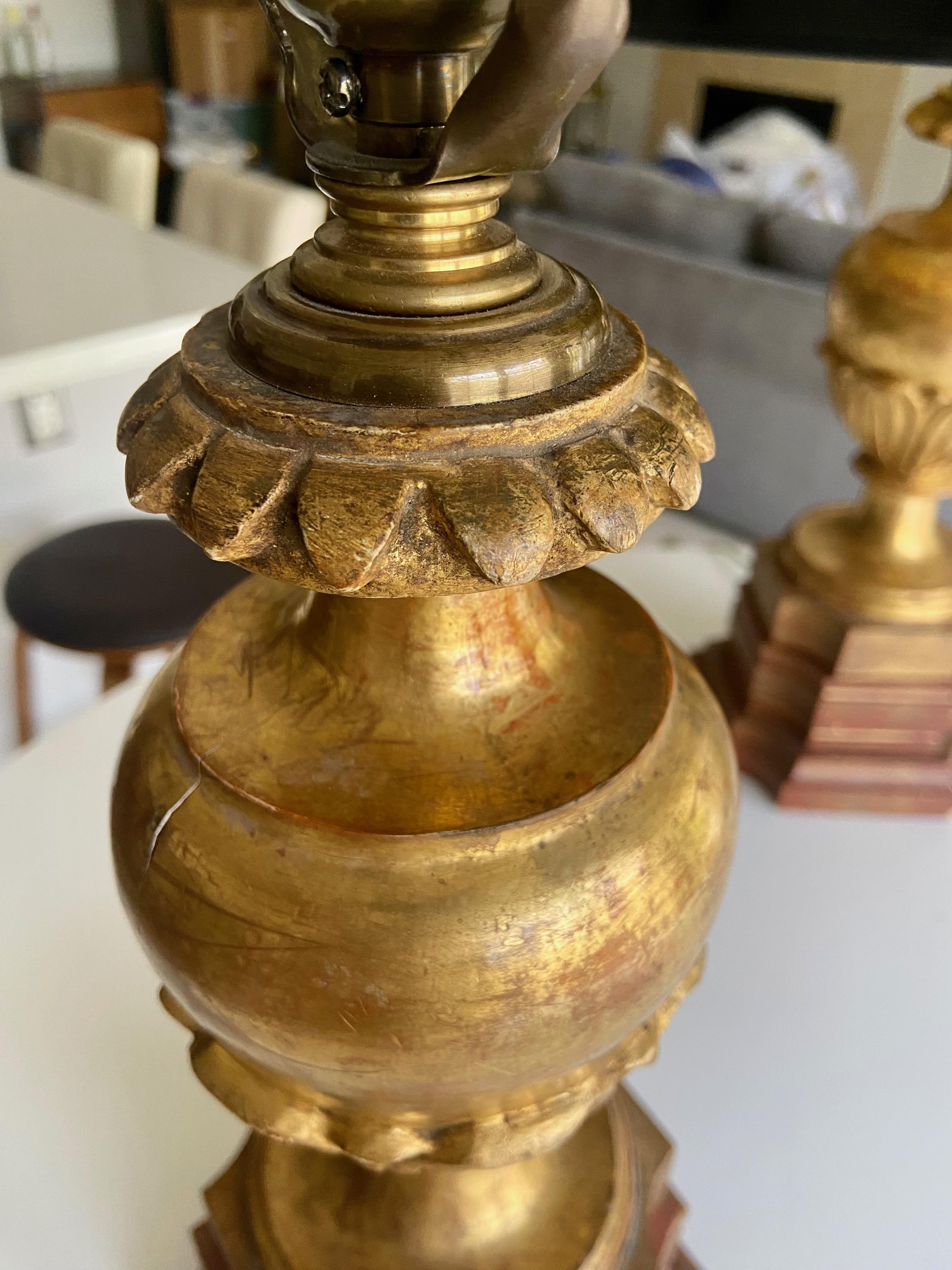 Pair of Italian Carved Wood Water Gilt Lamps For Sale 10