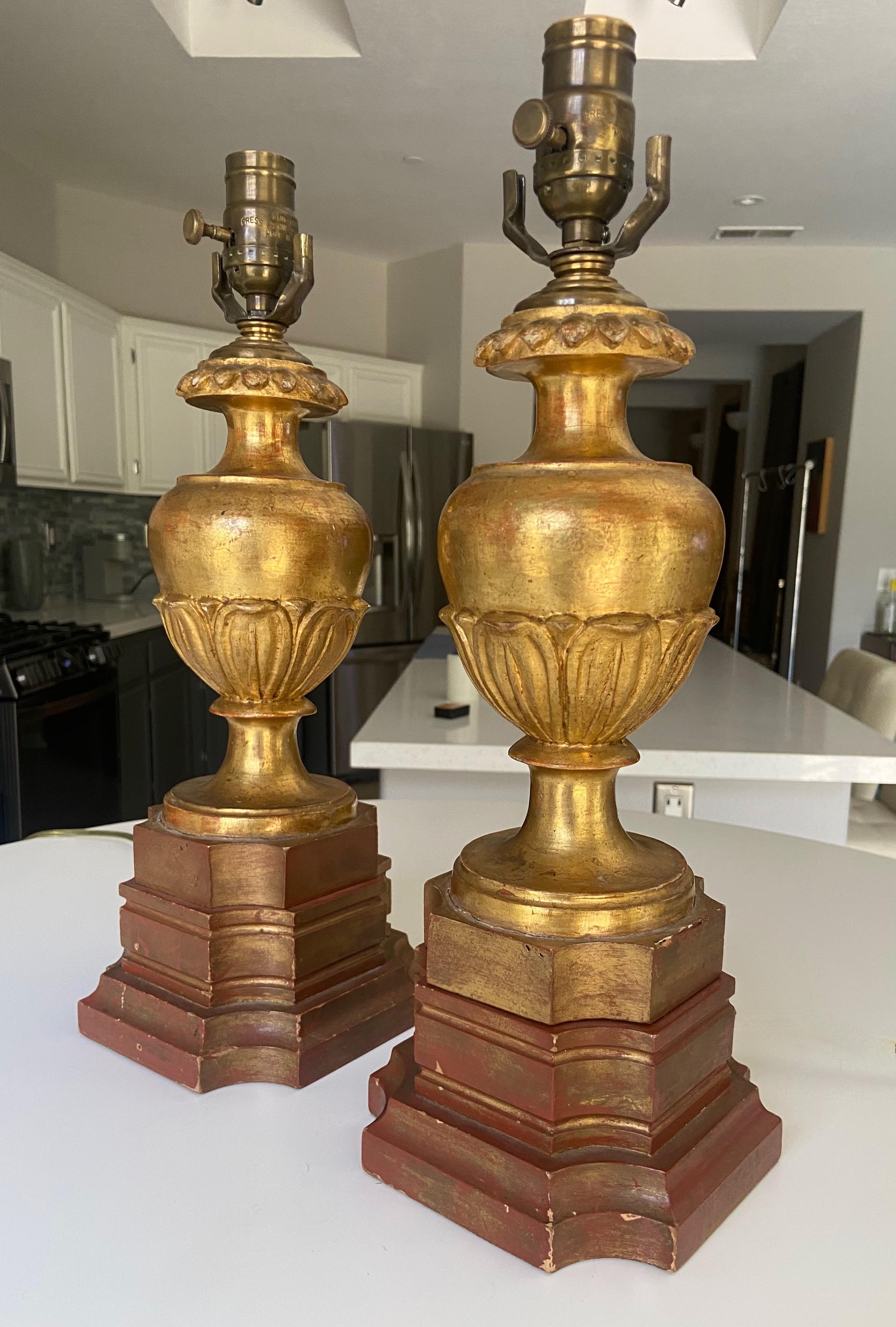 Pair of Italian Carved Wood Water Gilt Lamps For Sale 3