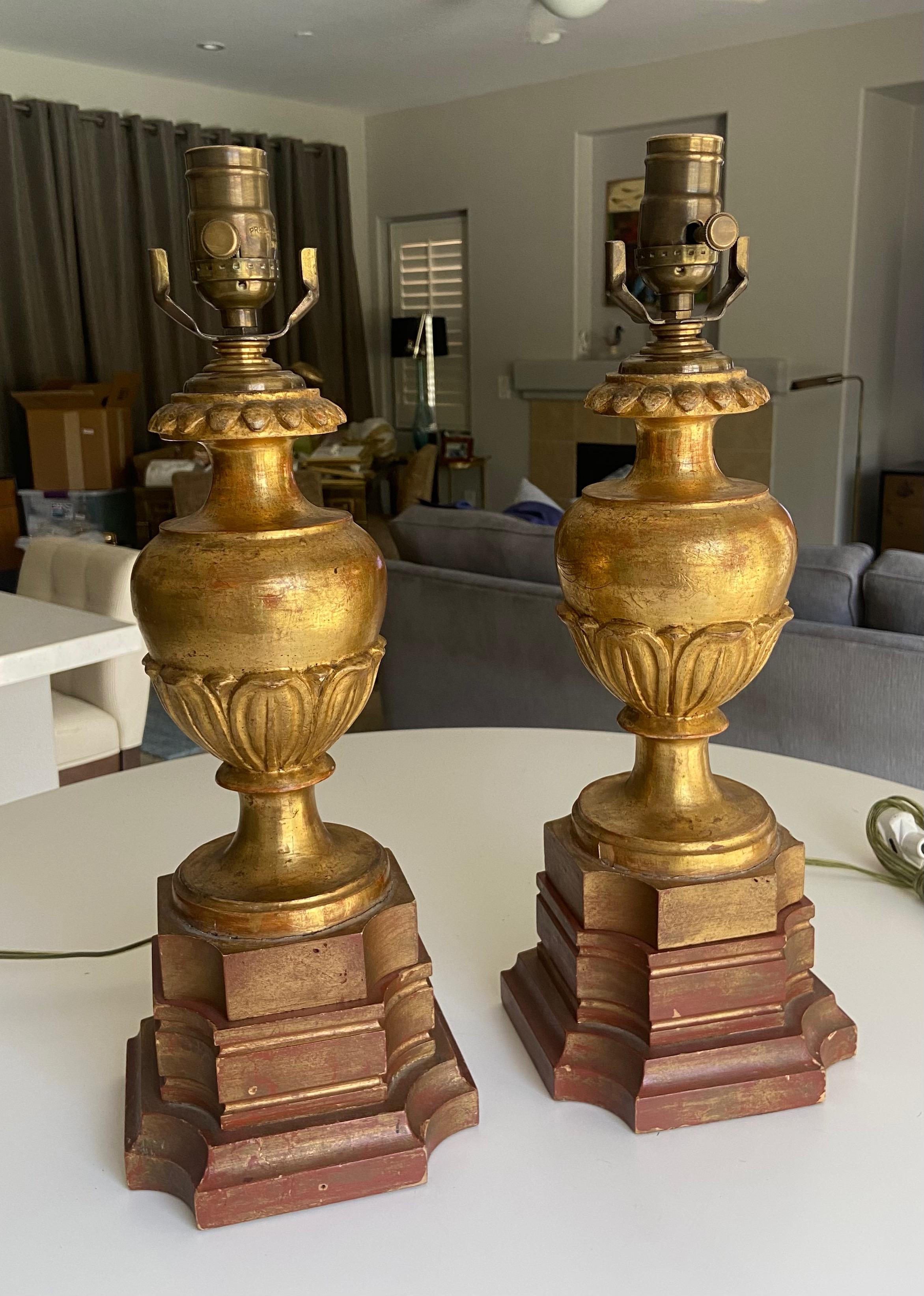Pair of Italian Carved Wood Water Gilt Lamps For Sale 4