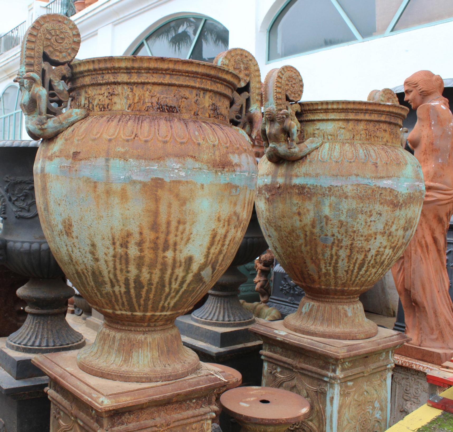 urns for women