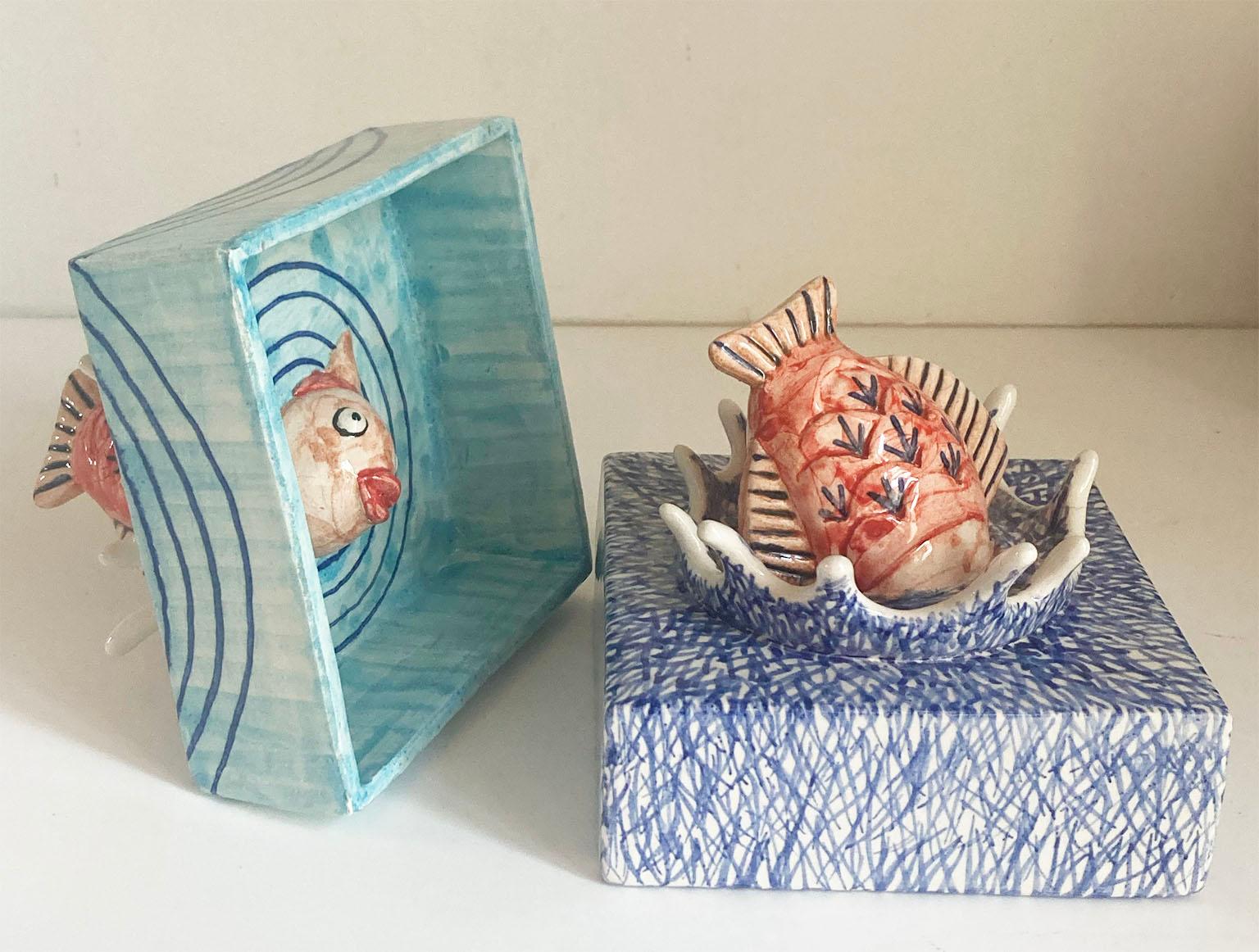 Pair of Italian Ceramic Cubic Boxes with Fish Top Cover, Italy, 21st C For Sale 4