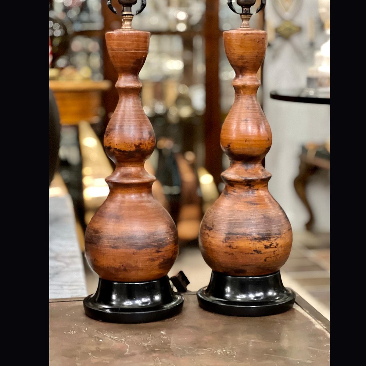 Céramique Paire de lampes italiennes en céramique en vente