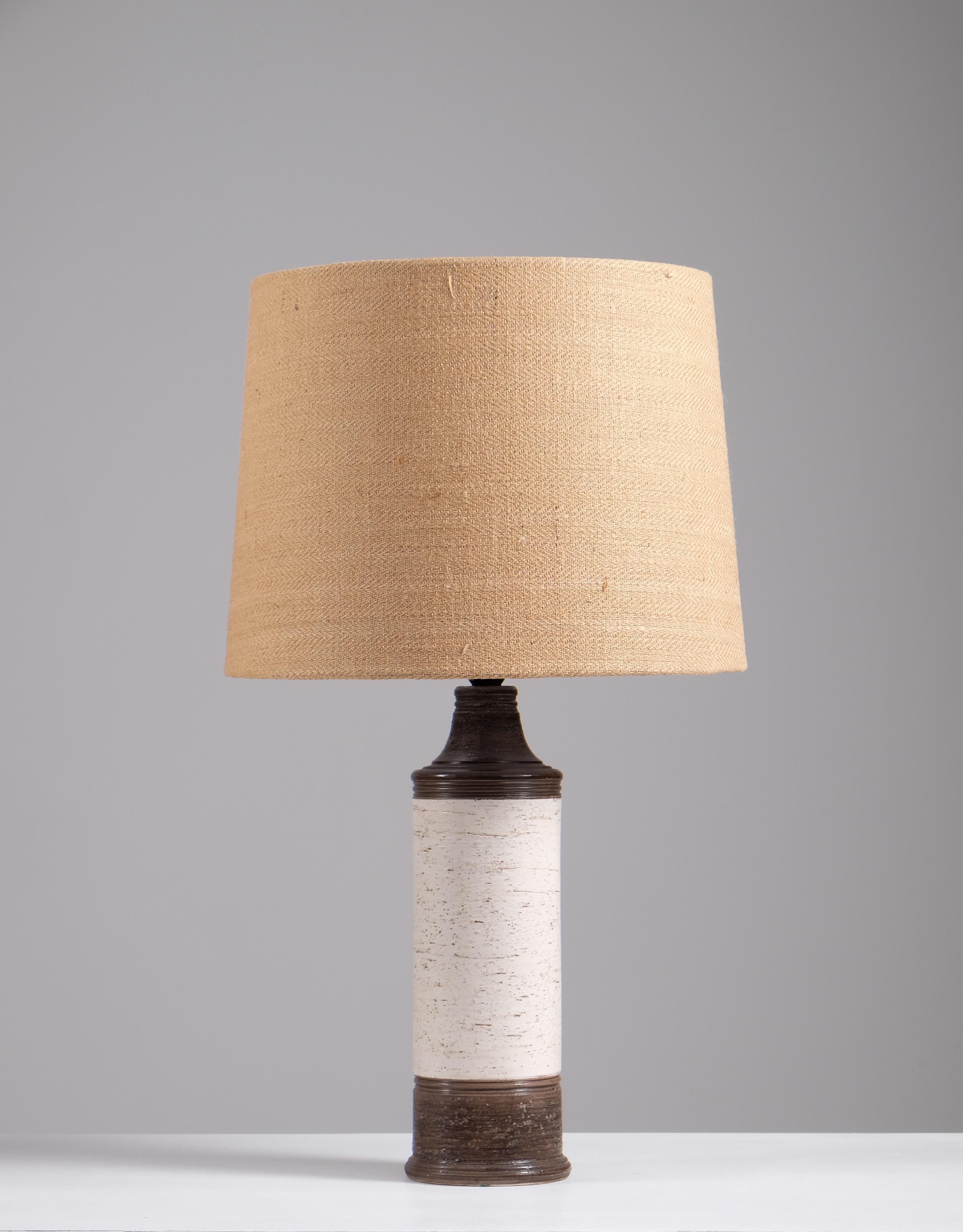 Italiano Coppia di lampade da tavolo in ceramica italiana, anni '60 in vendita