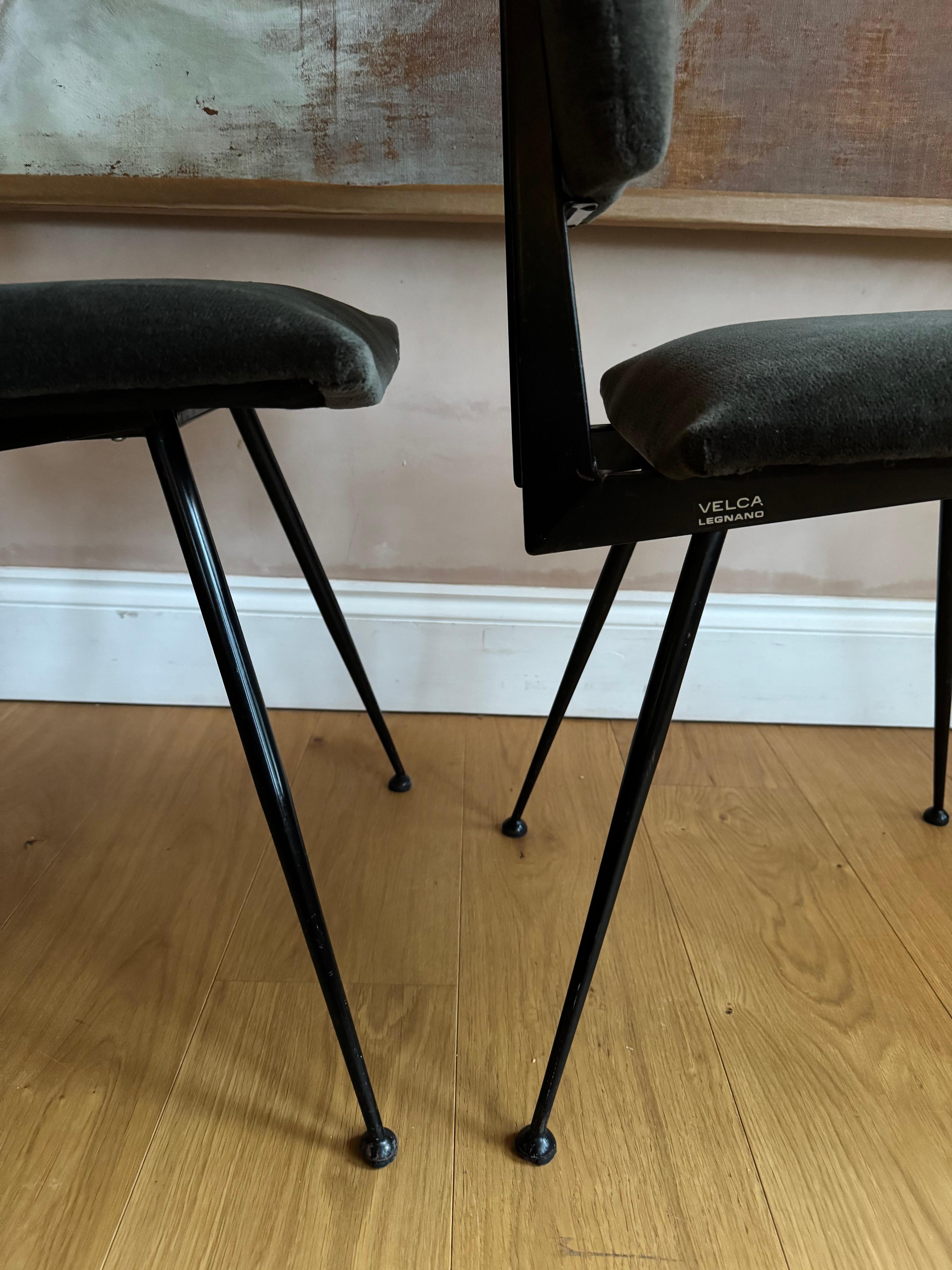 Pareja de sillas italianas de Velca en venta 1