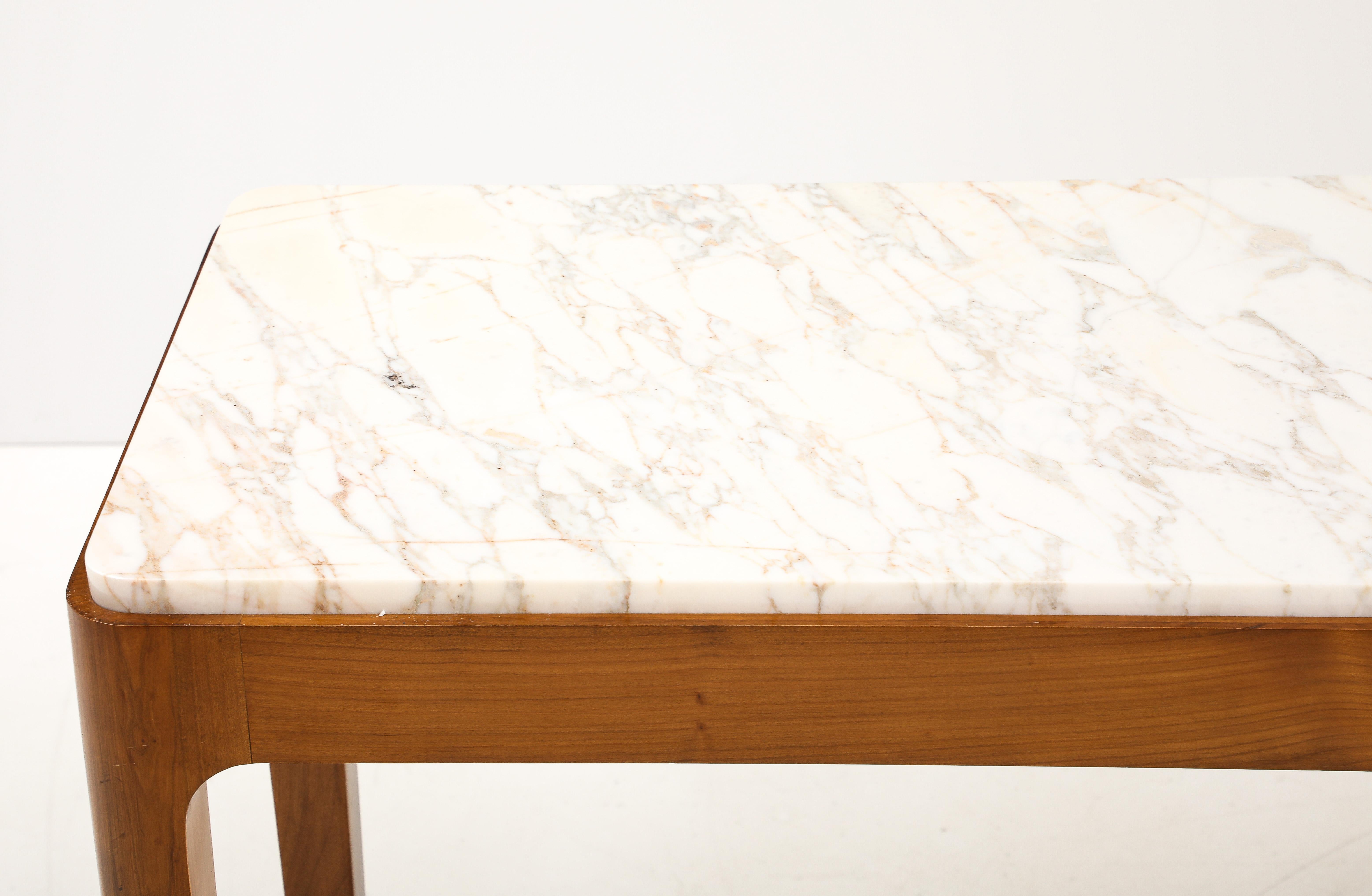 Pareja de Consolas Italianas de Madera de Cerezo y Mármol Broccatello, Italia en Nuevo estado para la venta en New York, NY